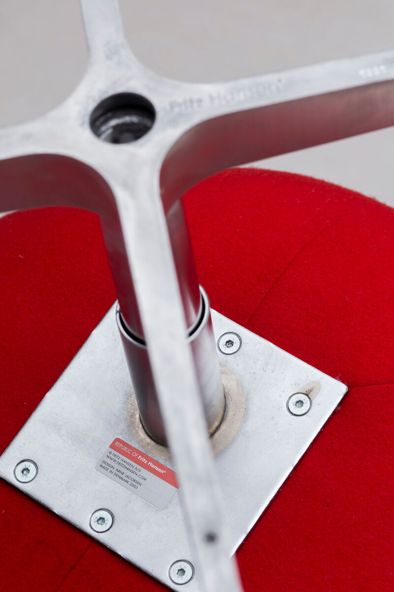 Swan armchair by Arne Jacobsen for Fritz Hansen, Denmark 2002