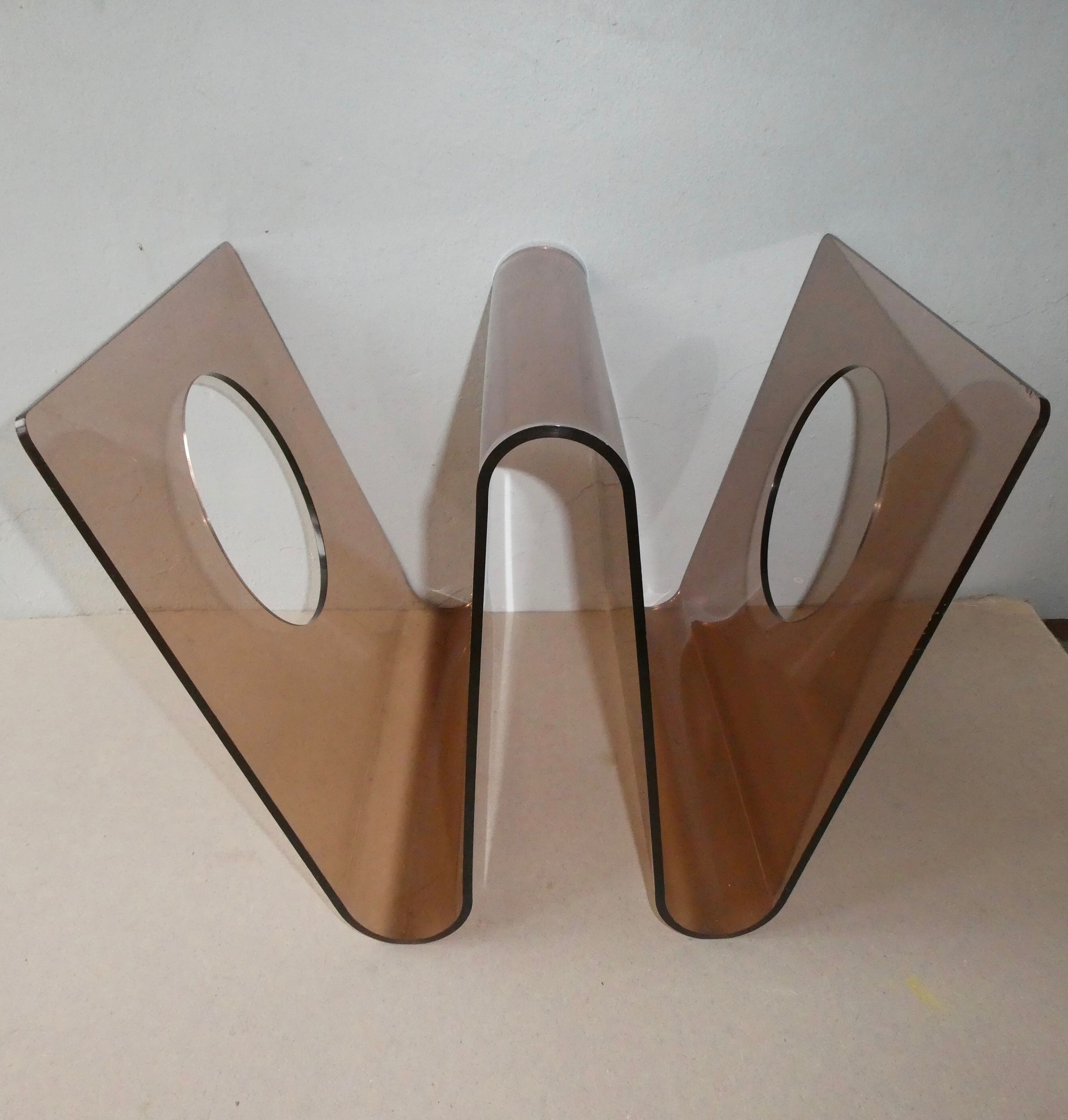Magazine rack in plexiglas smoked 70s