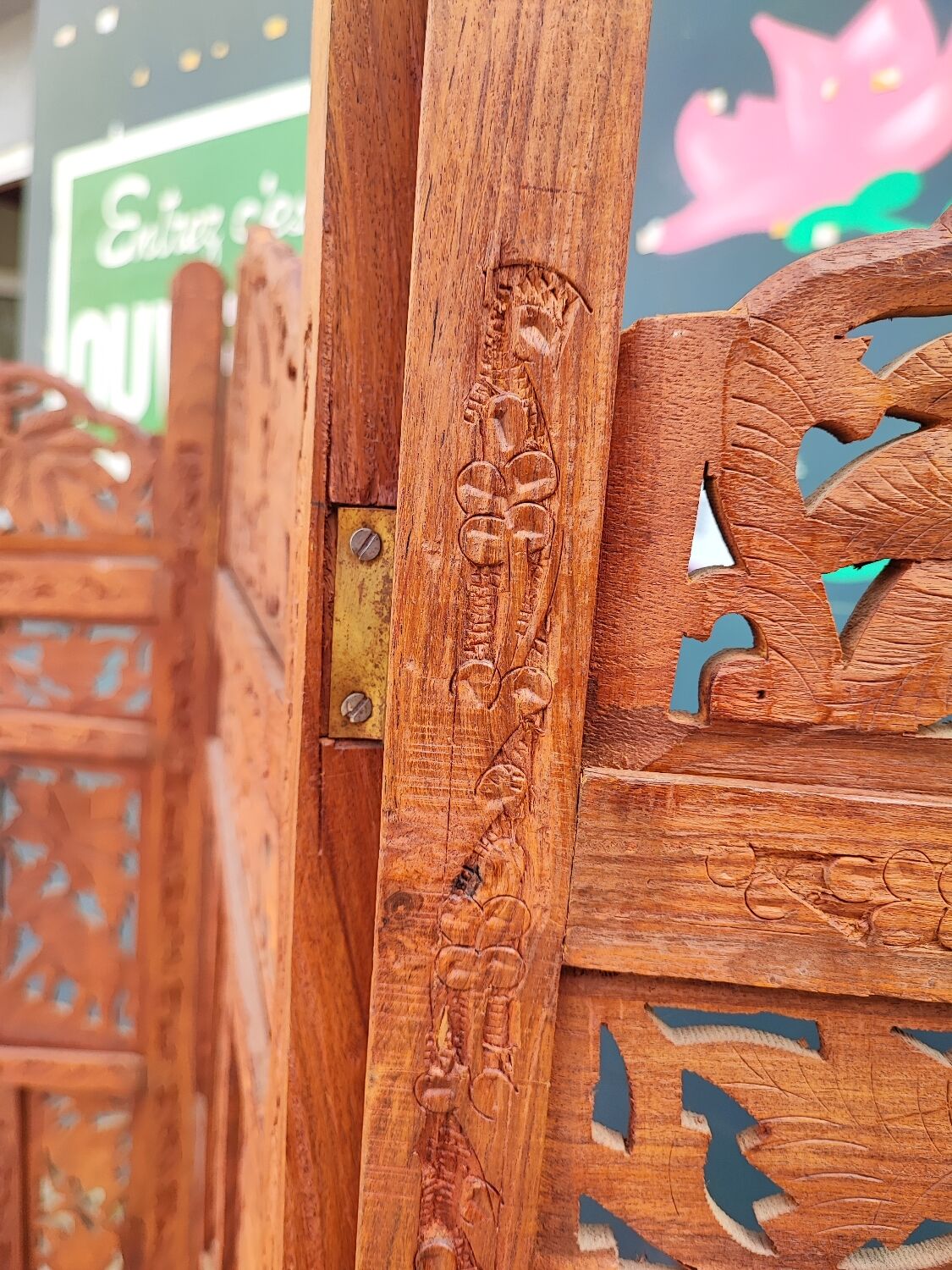 Three-panel screen made of solid wood