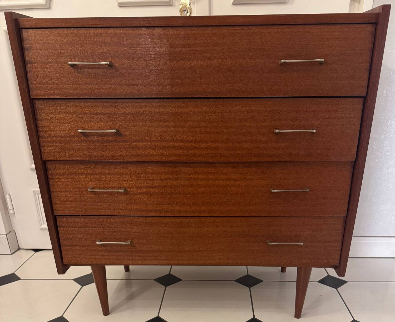 Commode vintage scandinave