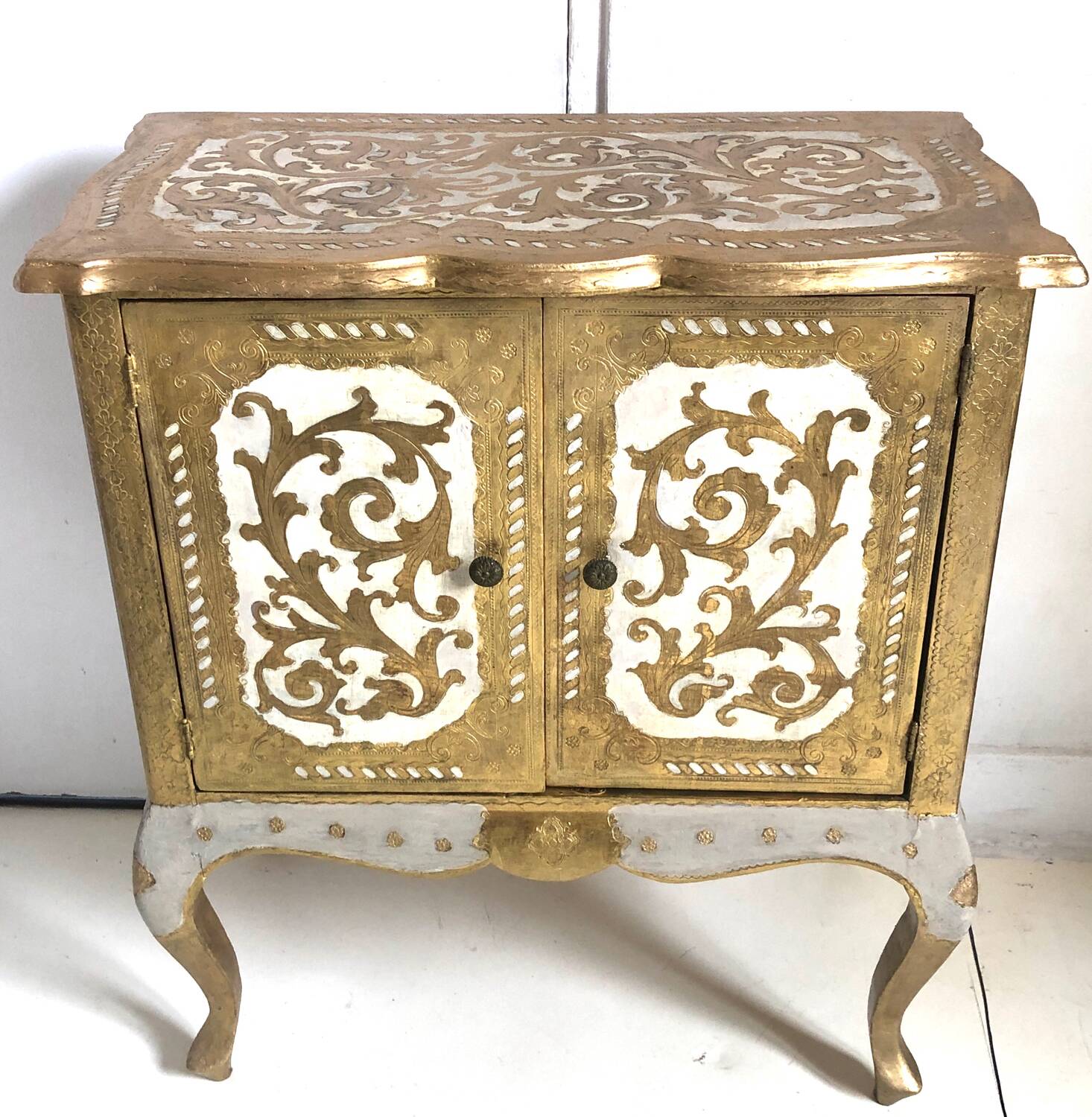 Florentine Buffet Golden Wood