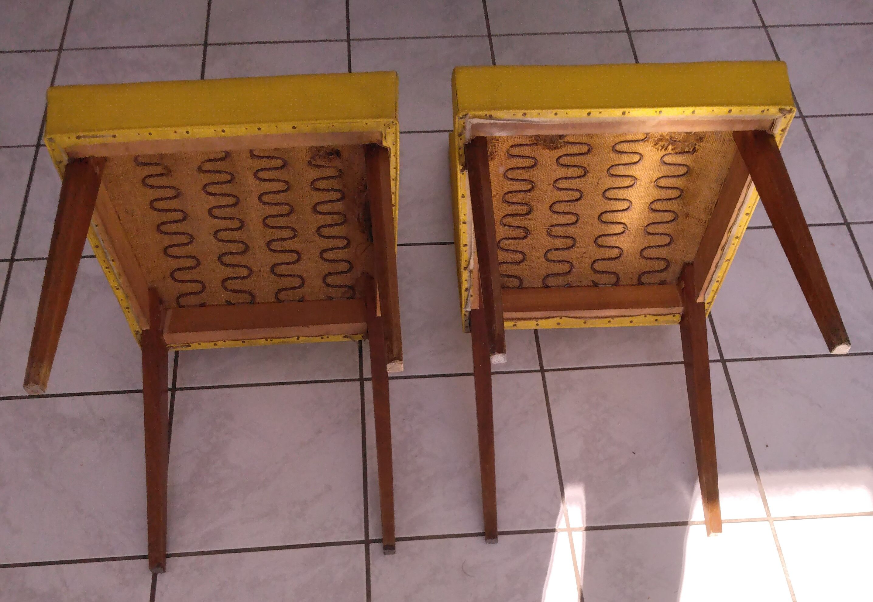 Pair of yellow chairs skaï yellow 60s