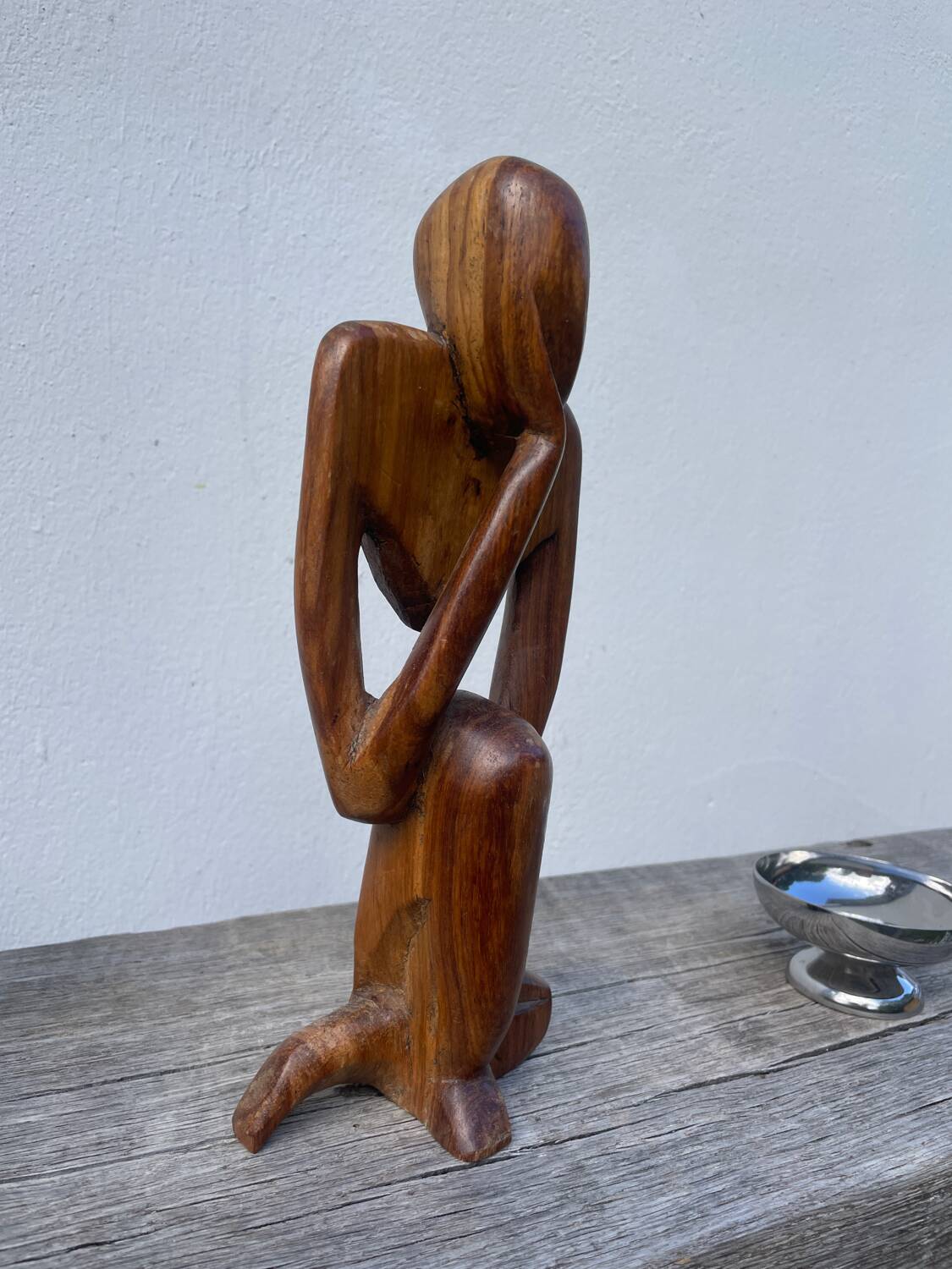 Wooden statuette sculpture, free form