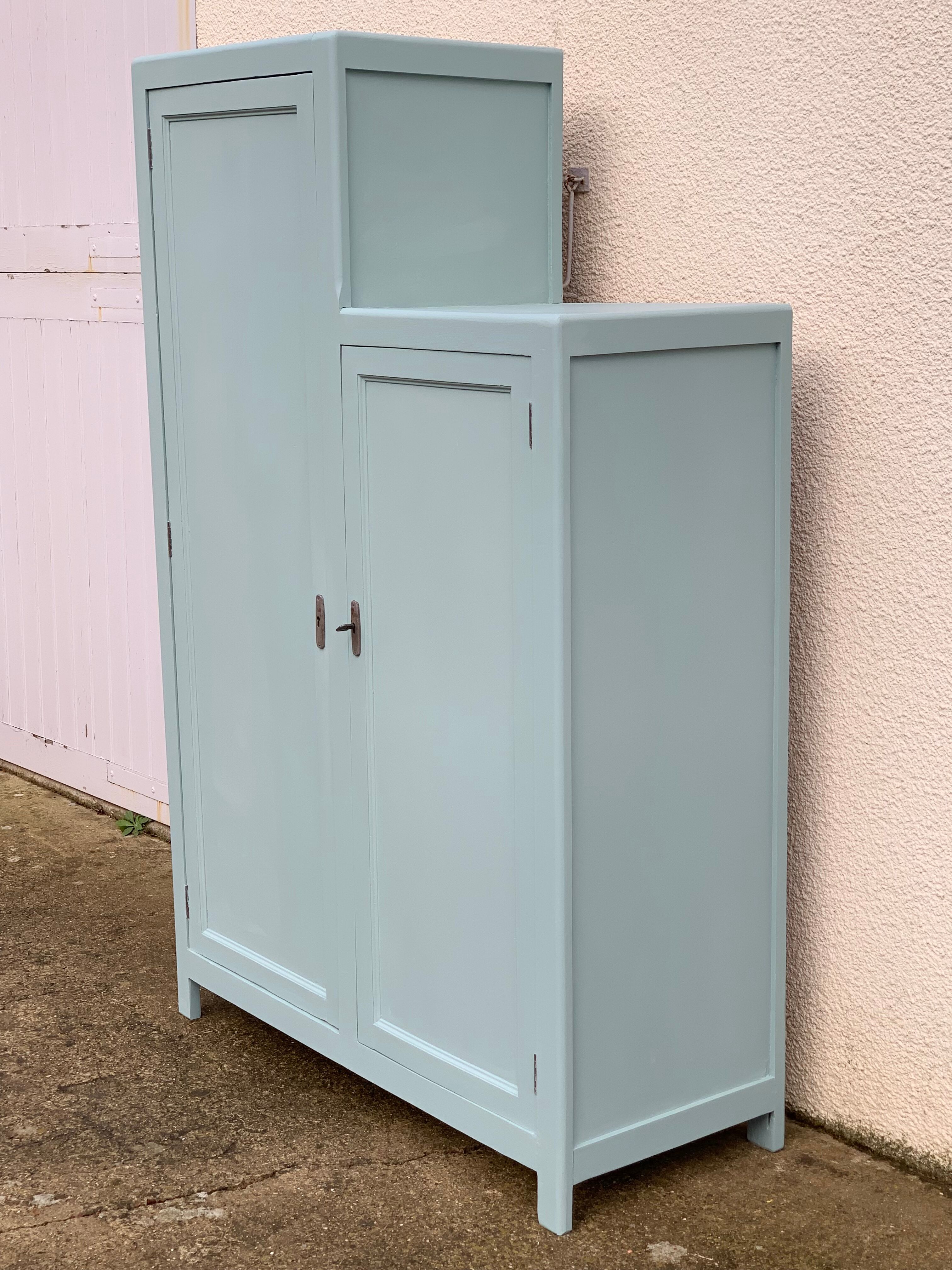 Asymmetrical Parisian wardrobe 1940