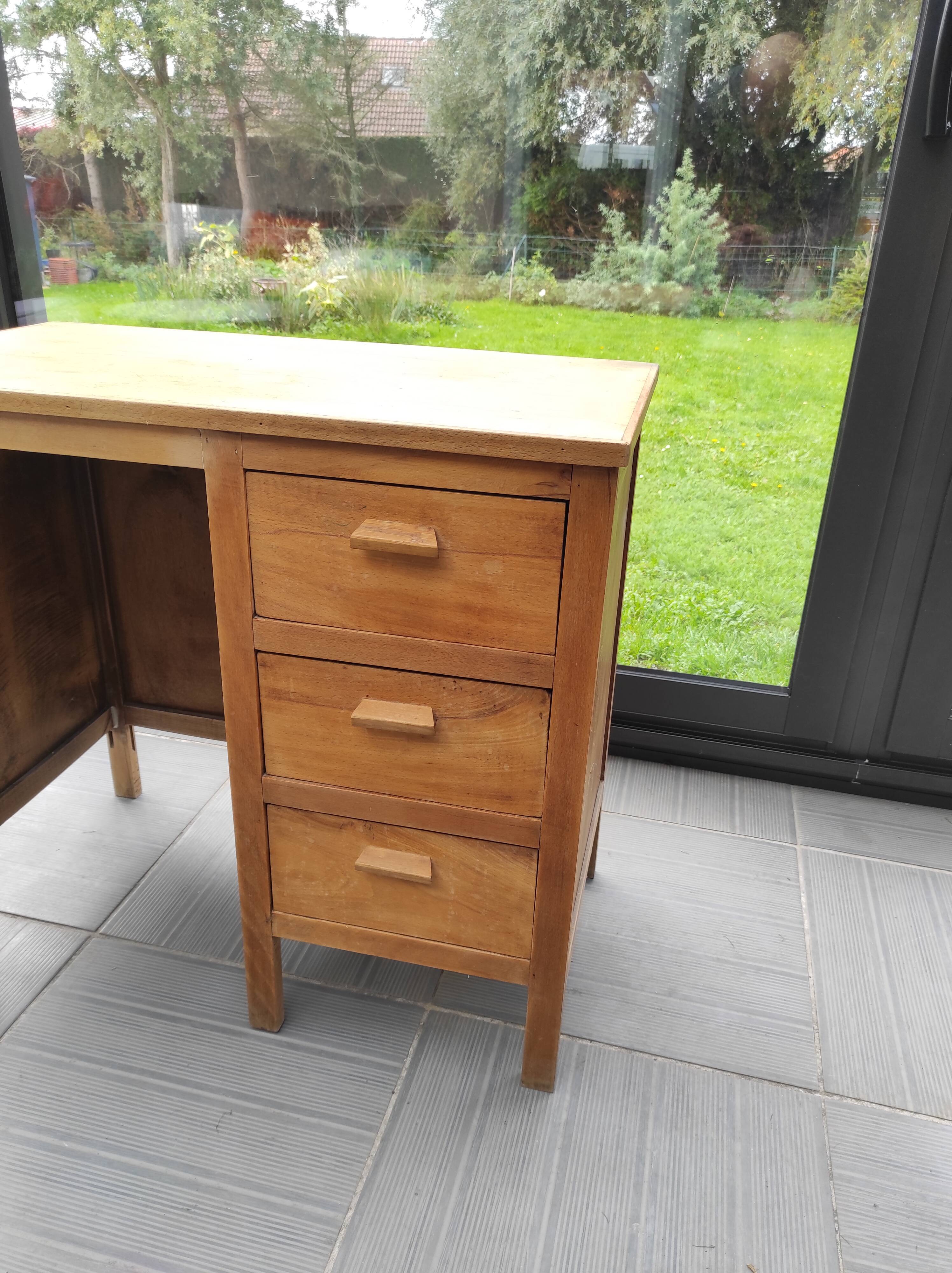 Small wooden desk three drawers