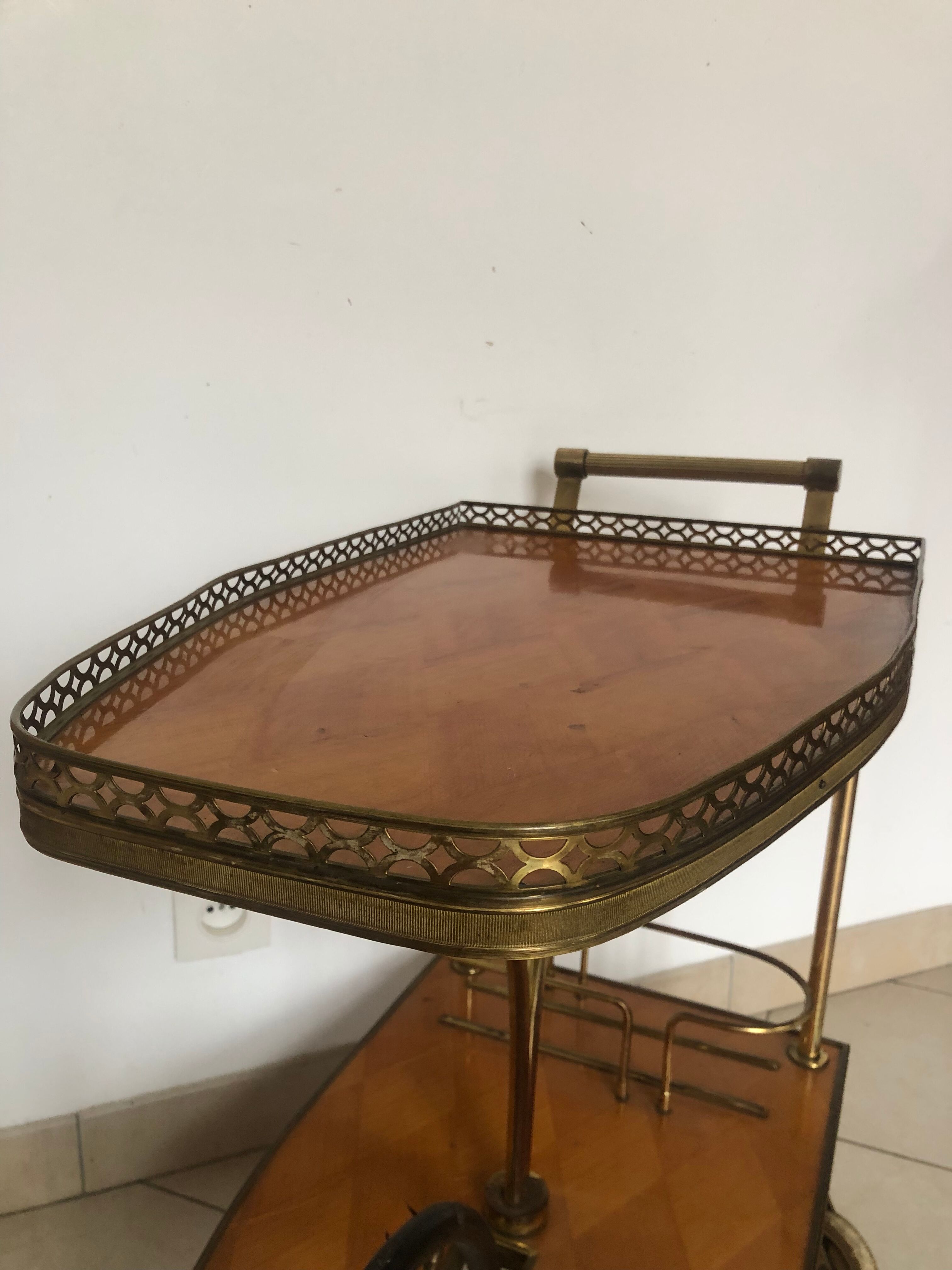 Vintage service on wheels