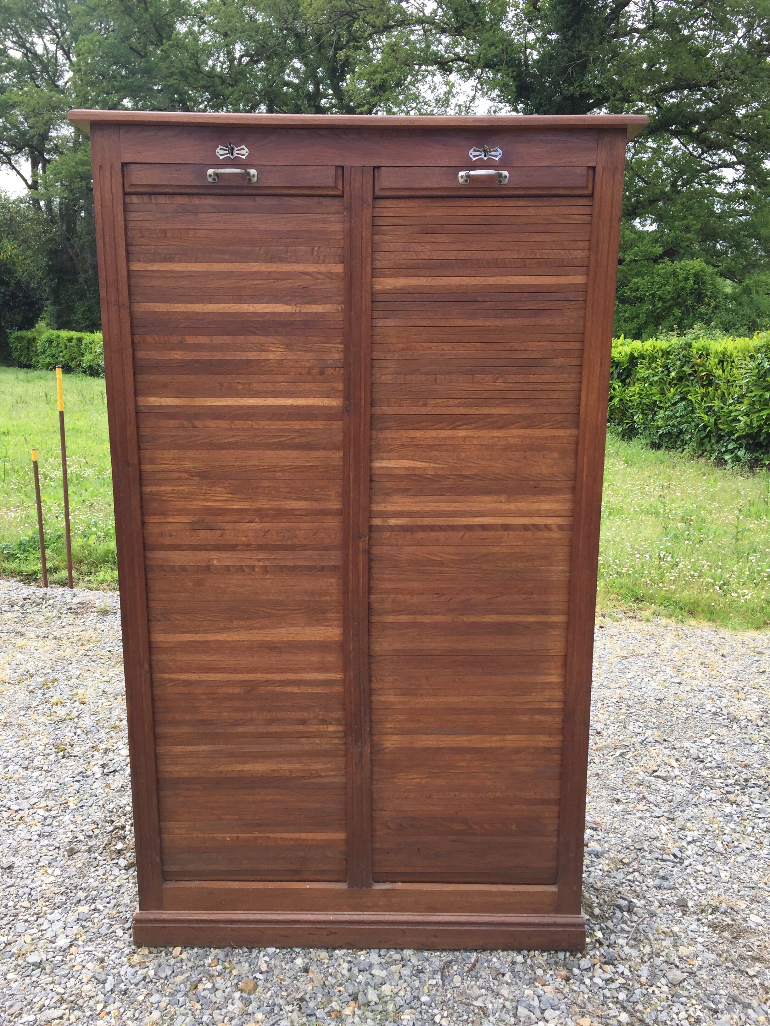 Oak double curtain workshop cabinet