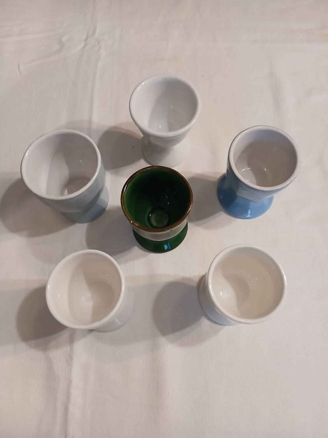 6 coquetiers anciens dépareillés