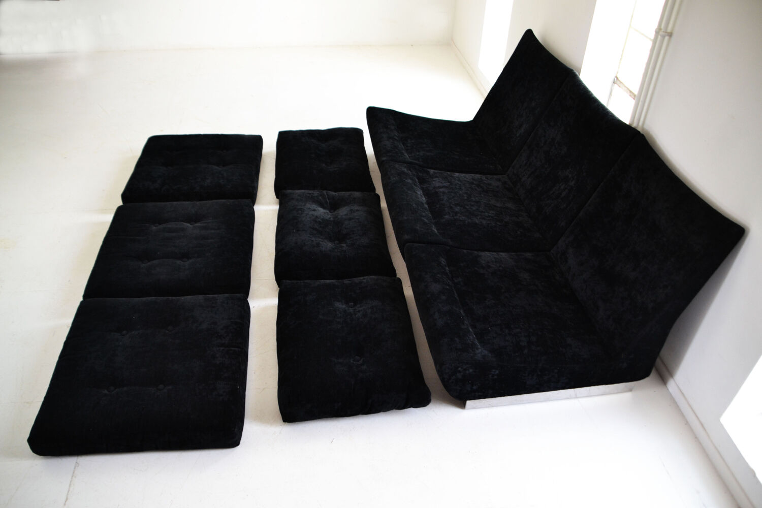 Modular sofa in black velvet 1970