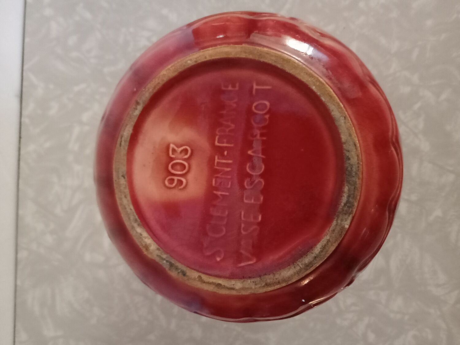 Saint Clement ball snail vase