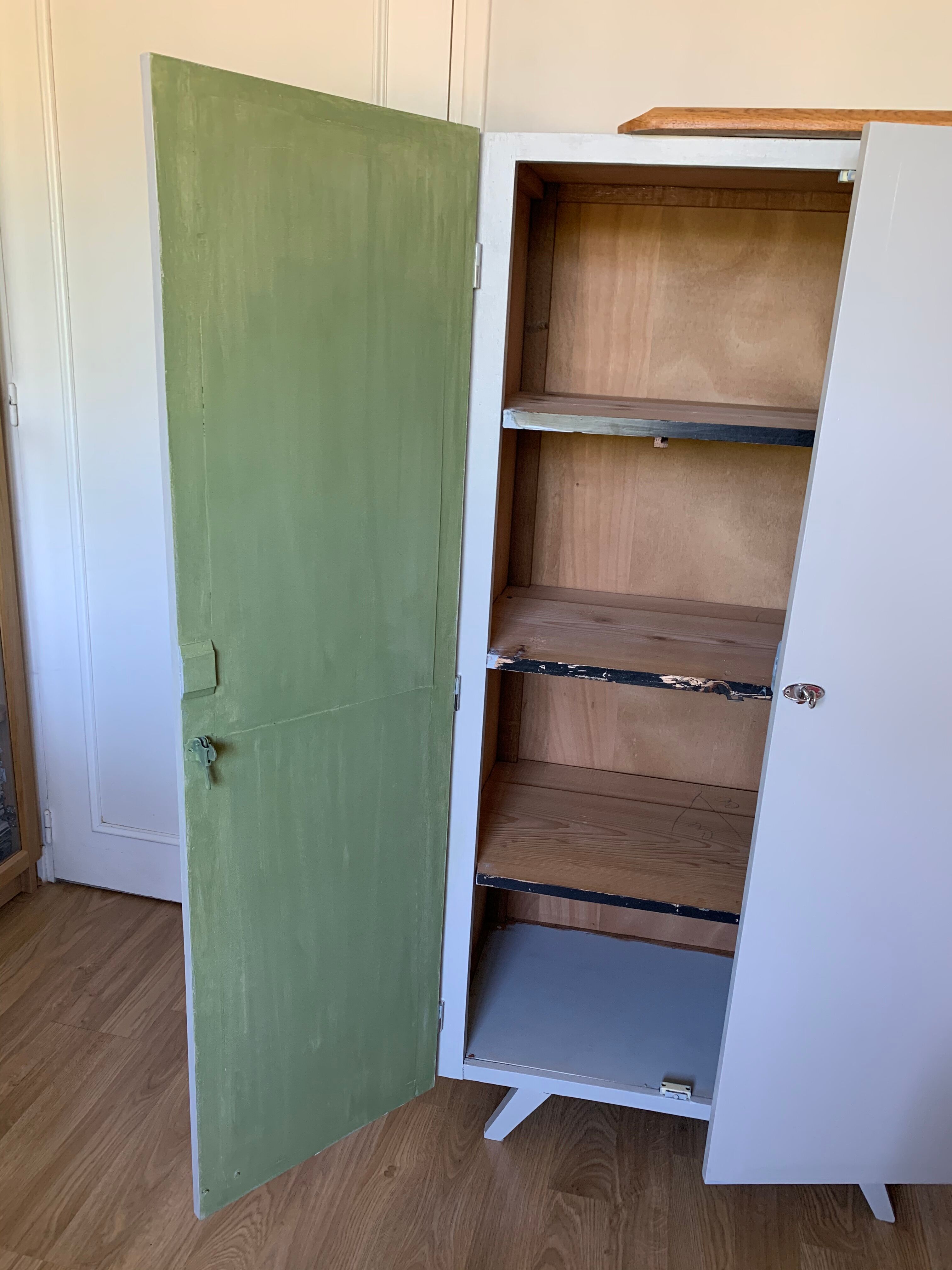 Armoire de l'école