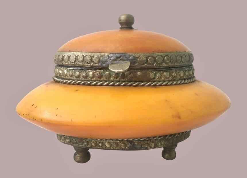 Amber box set from the 80s