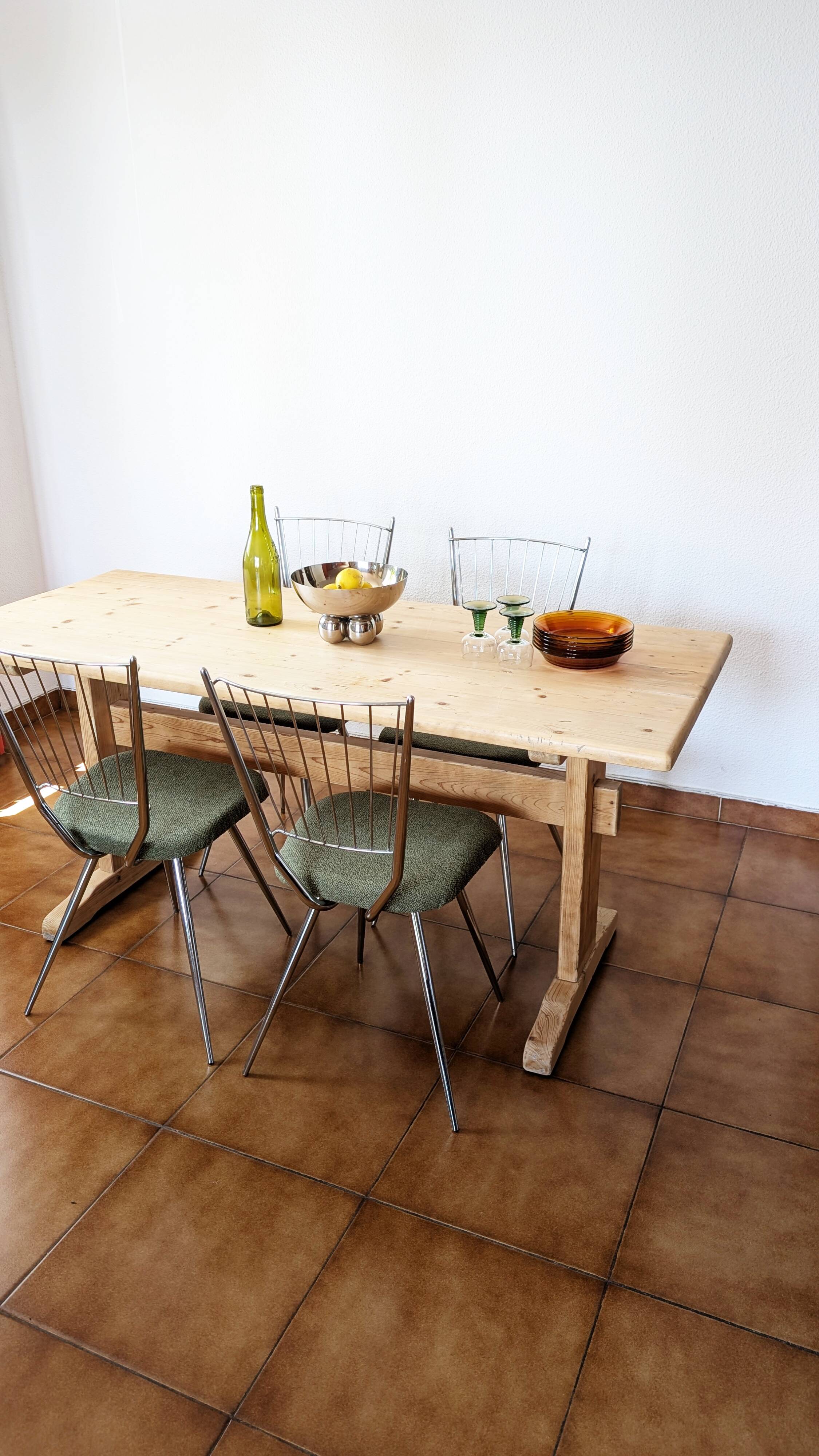 Set of 4 restored vintage chrome chairs.