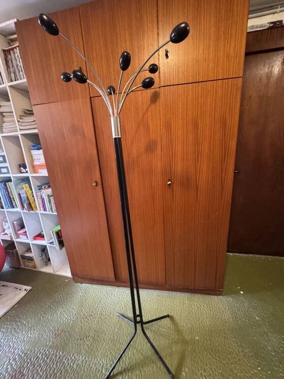 Italian design coat rack – Chrome metal and black lacquer – 1960s-1970s