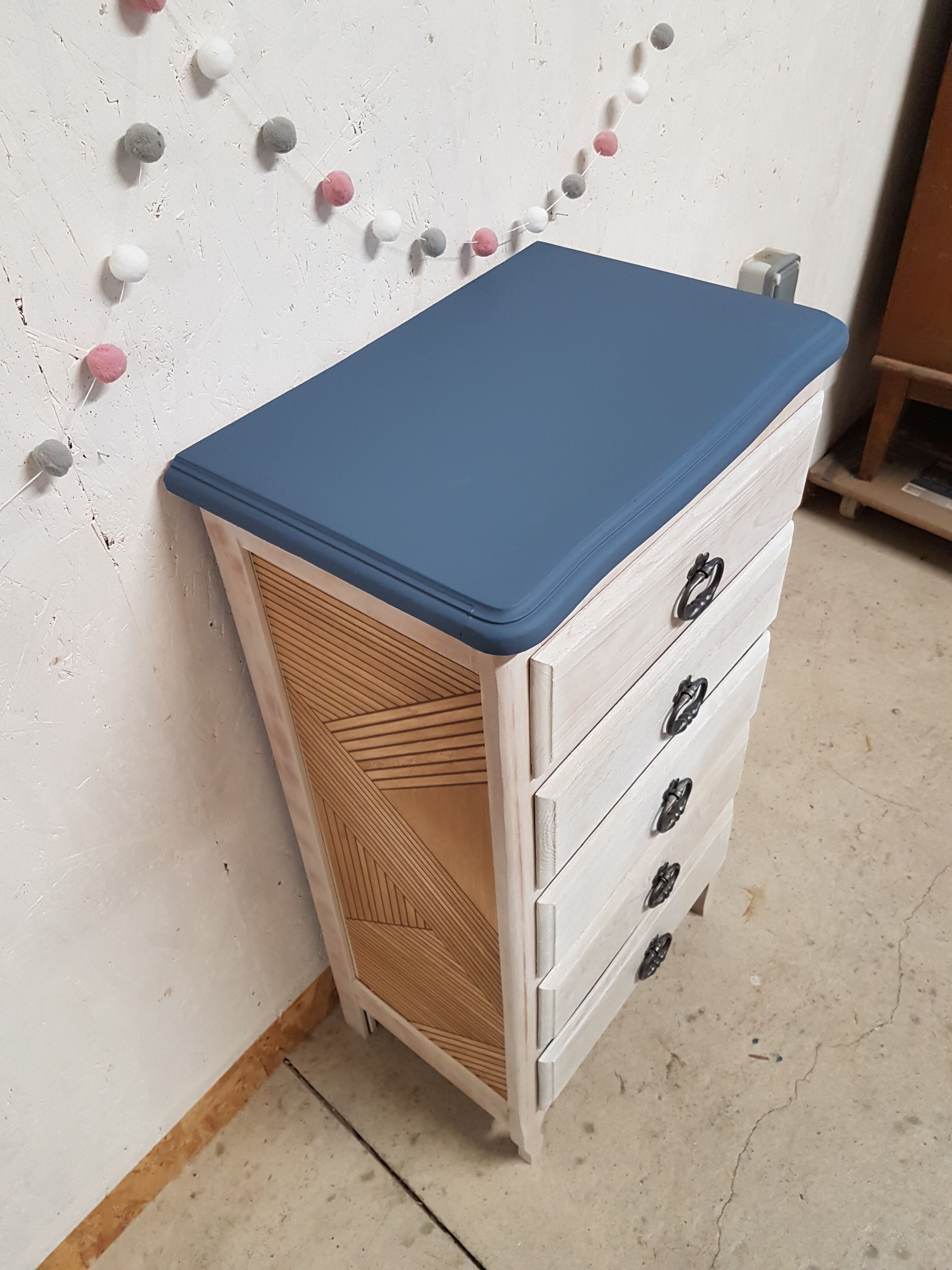 Chiffonier shabby - free shipping