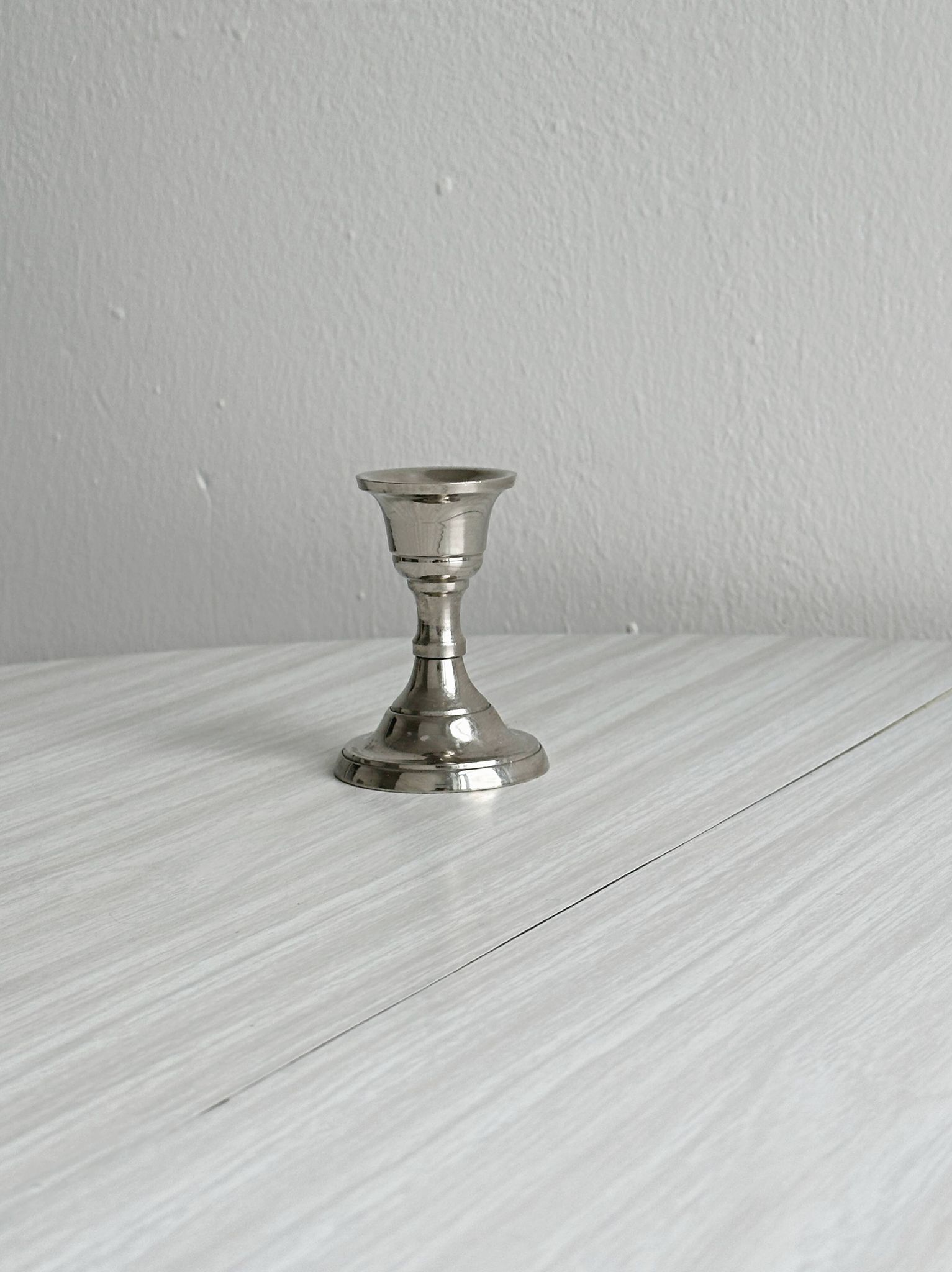 Petit bougeoir métal léger