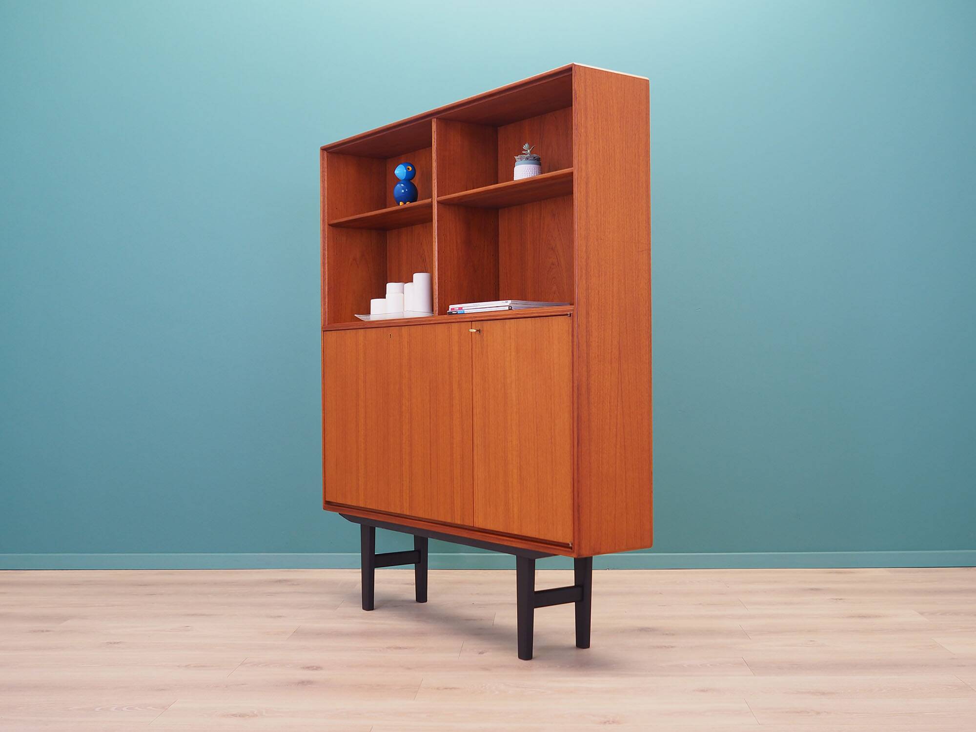 Teak bookcase, Scandinavian design, 1960s, designer: Bertil Fridhagen, prod