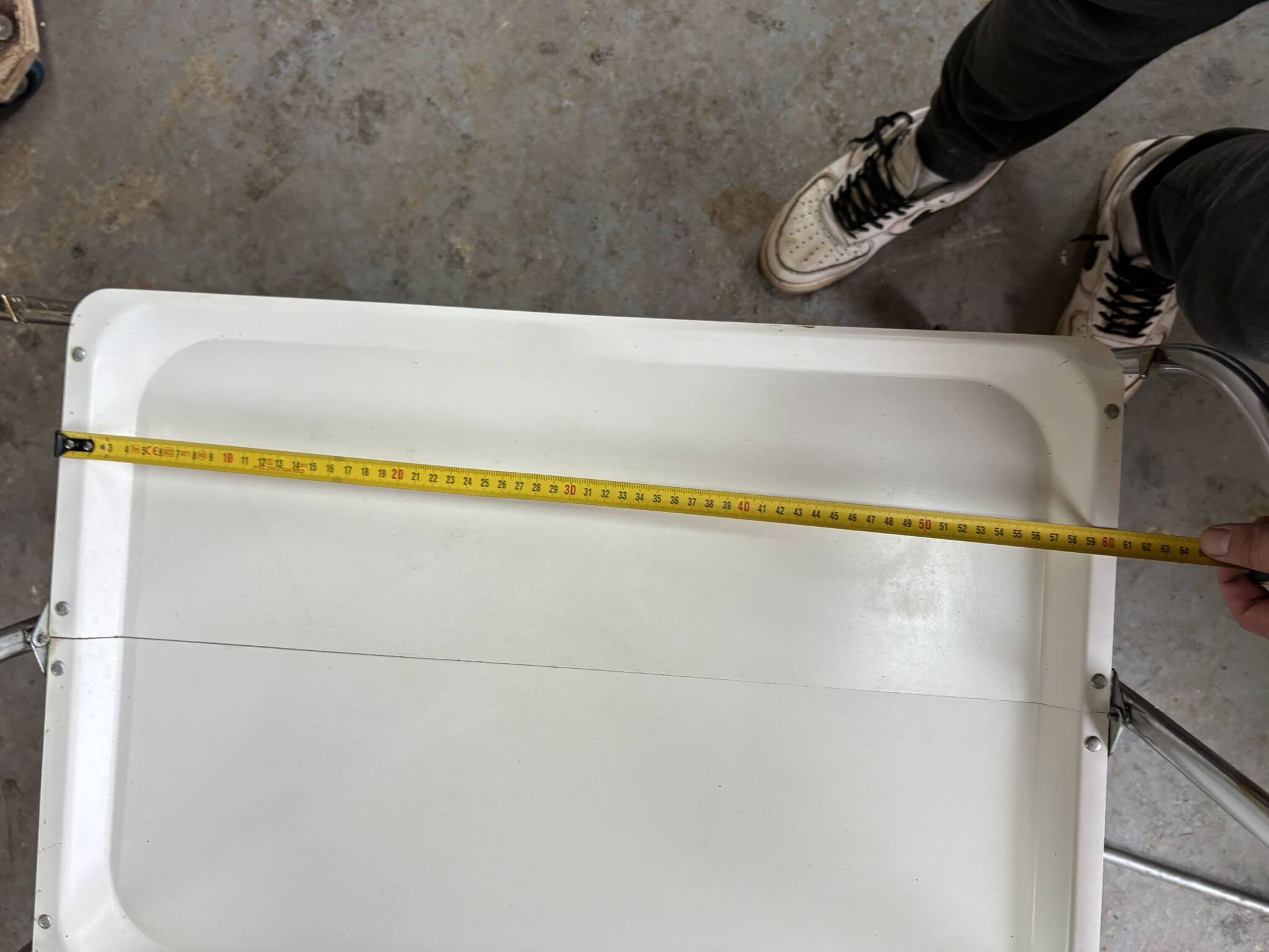 Vintage folding trolley in chromed metal and enamelled trays