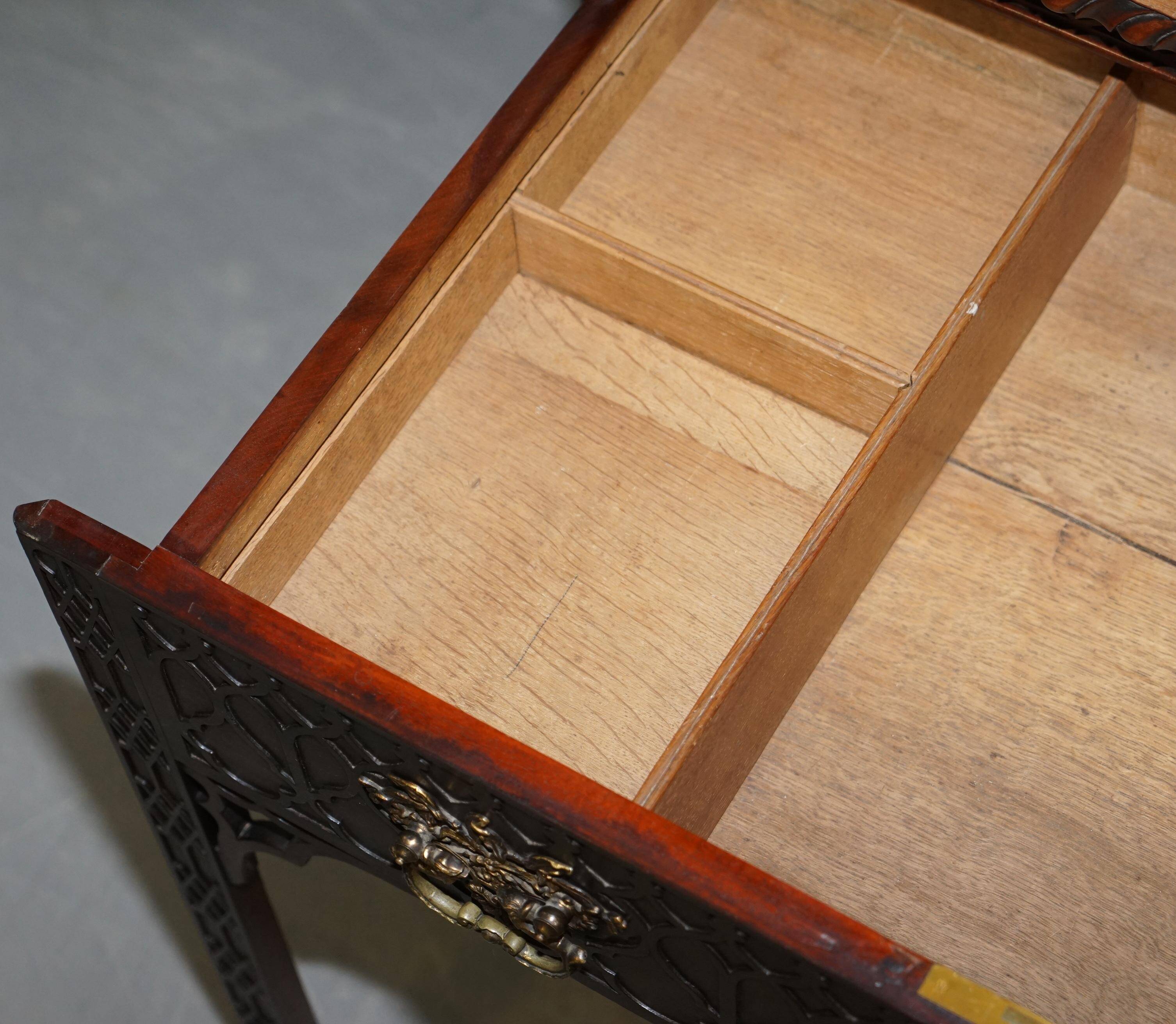 Bureau de travail d'architecte en bois dur George III Thomas Chippendale