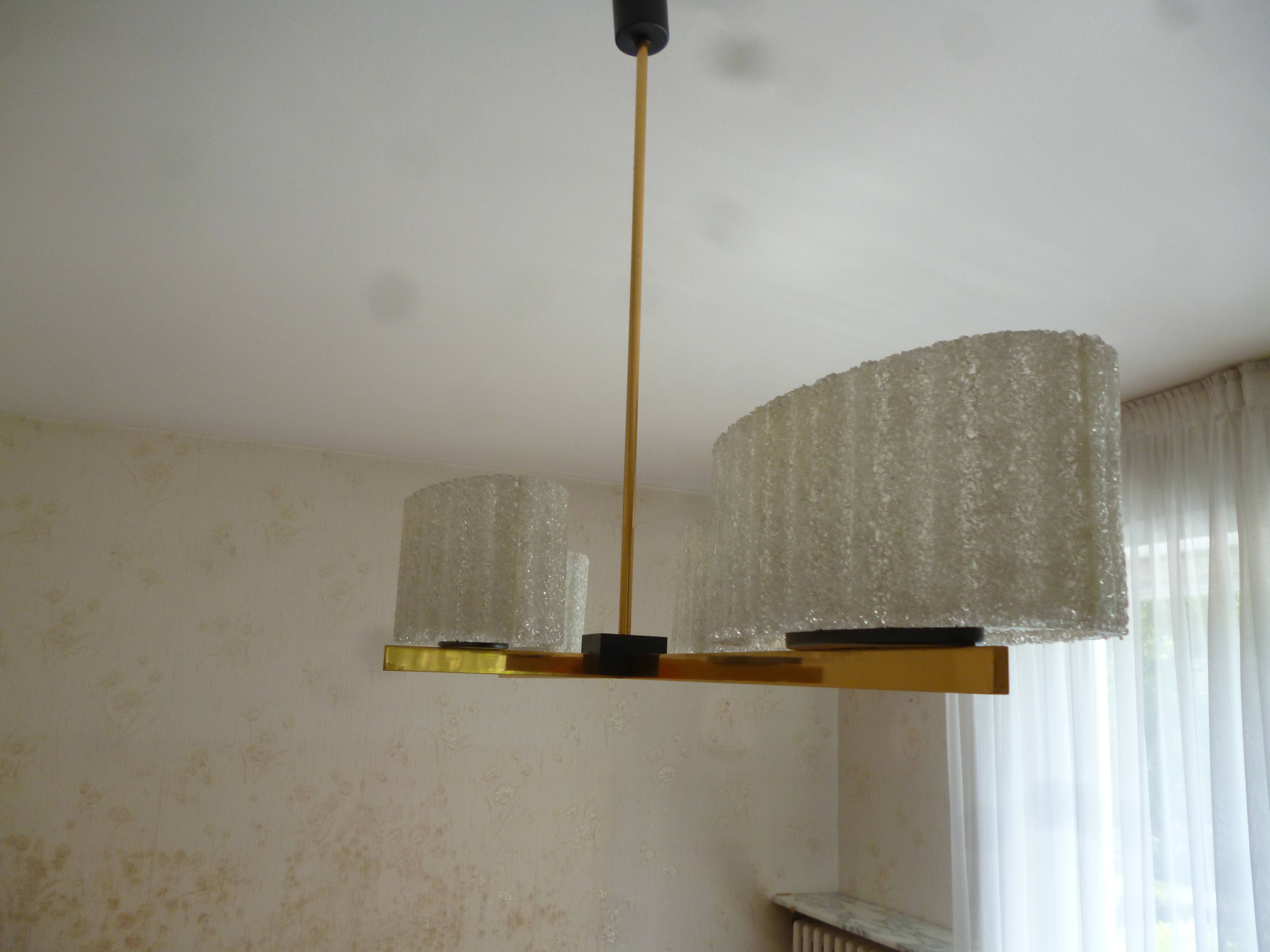 Arlus chandelier at 4 offal days