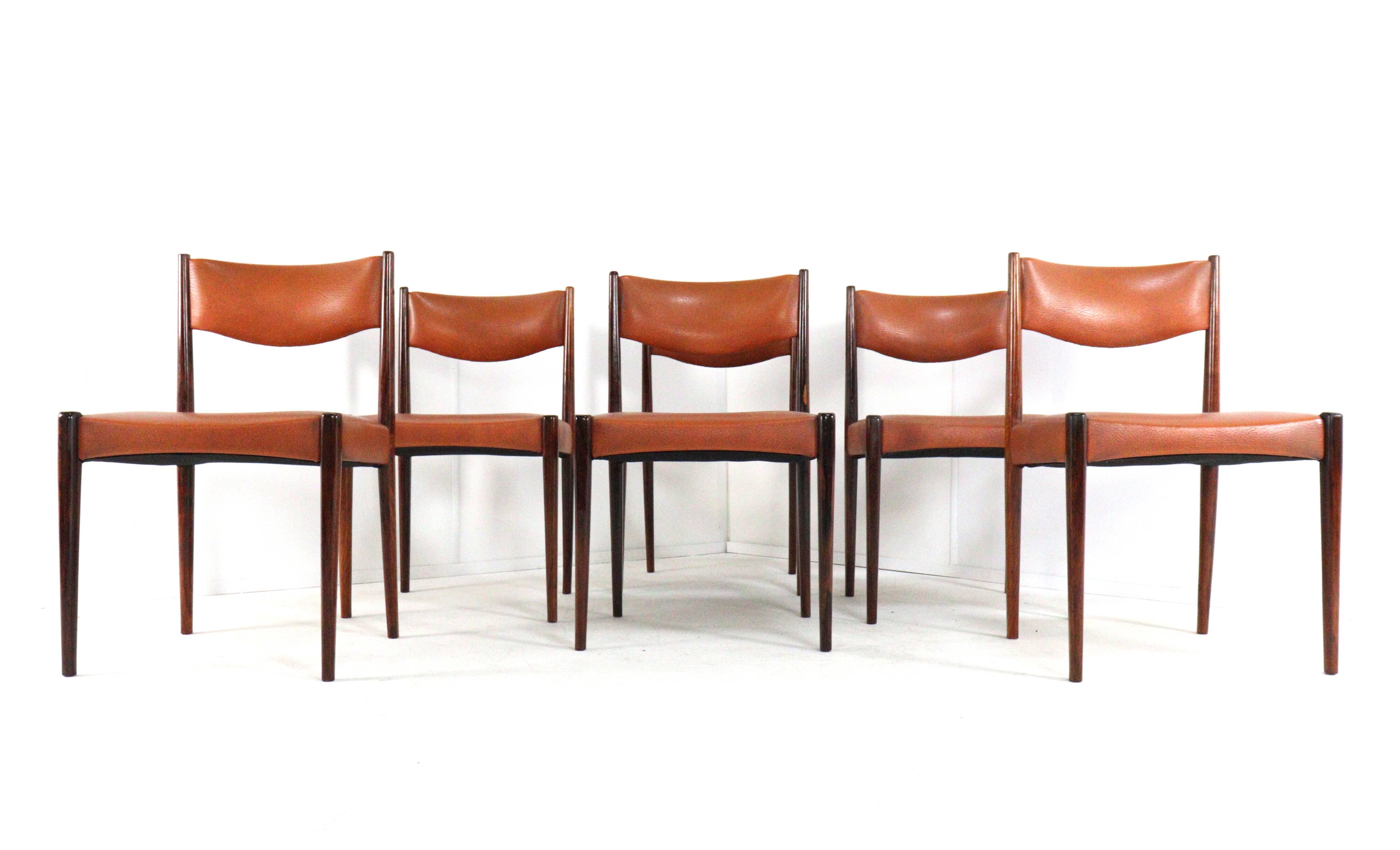 Set of 6 rosewood dining chairs 'Cellemuiden'