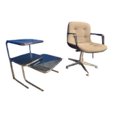 Lot fauteuil et 2 dessertes space age