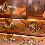 Commode en noyer xviiieme siecle