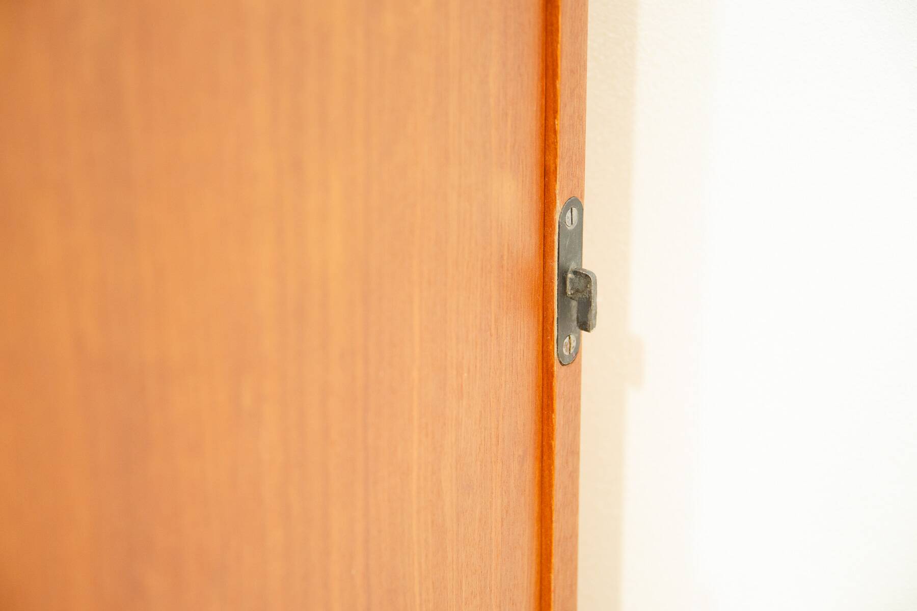 Table de nuit du milieu du siècle entièrement rénovée par Mojmír Požár, années 1960, Tchécoslovaquie