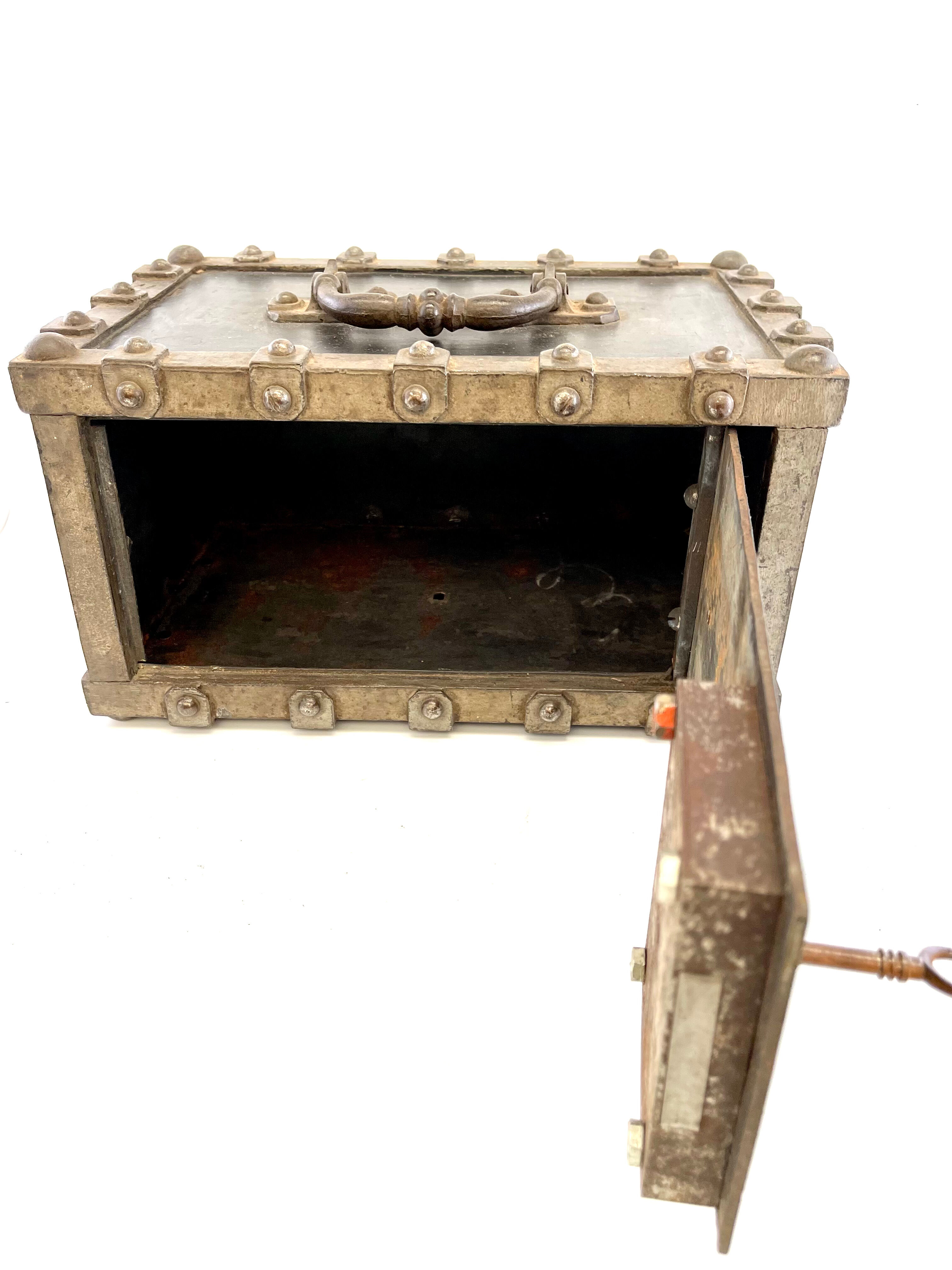 Safe fort bauche 1860 non-combustible bauche a gueux marne napoleon iii era with key
