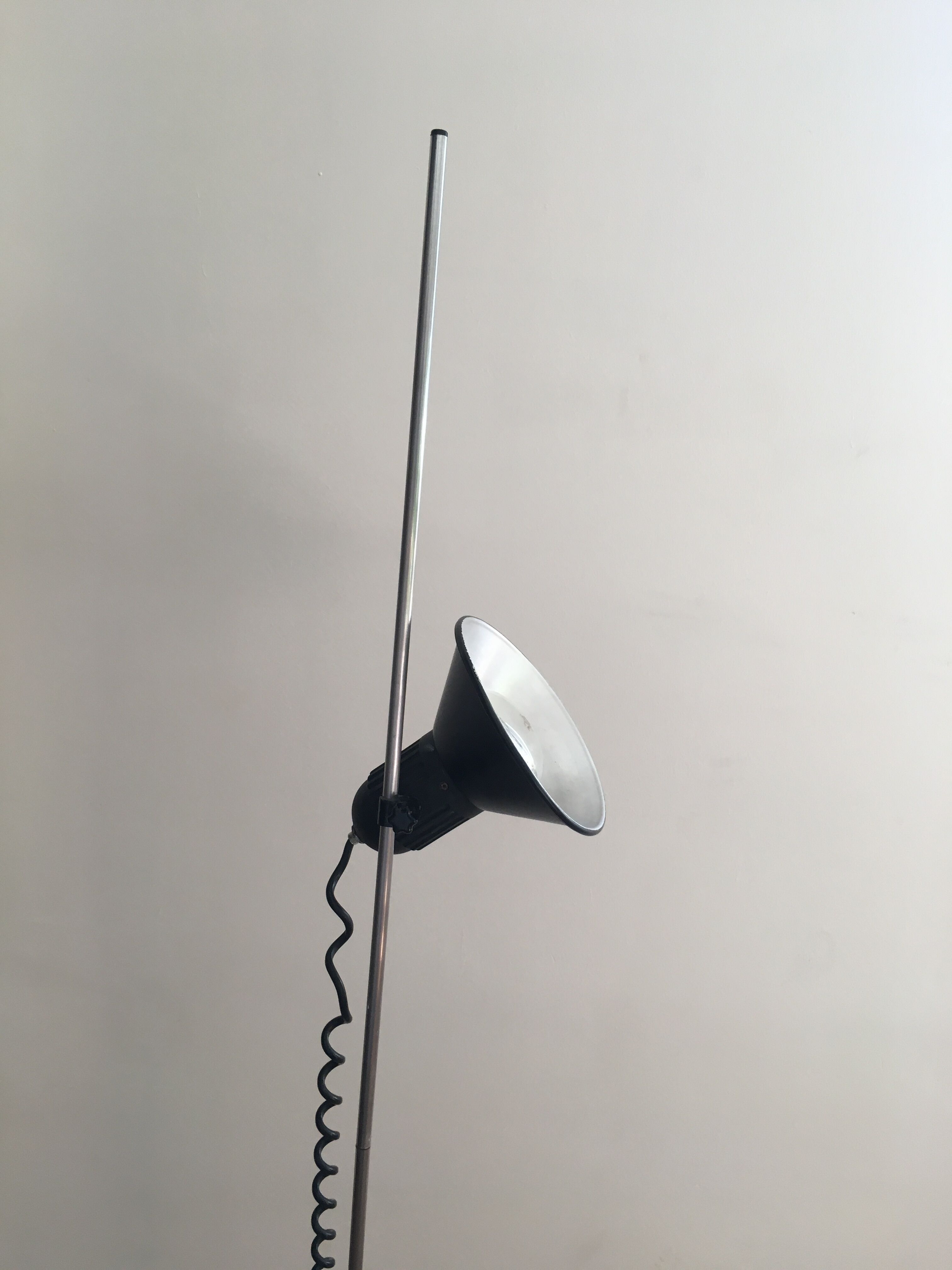 Black projector floor lamp