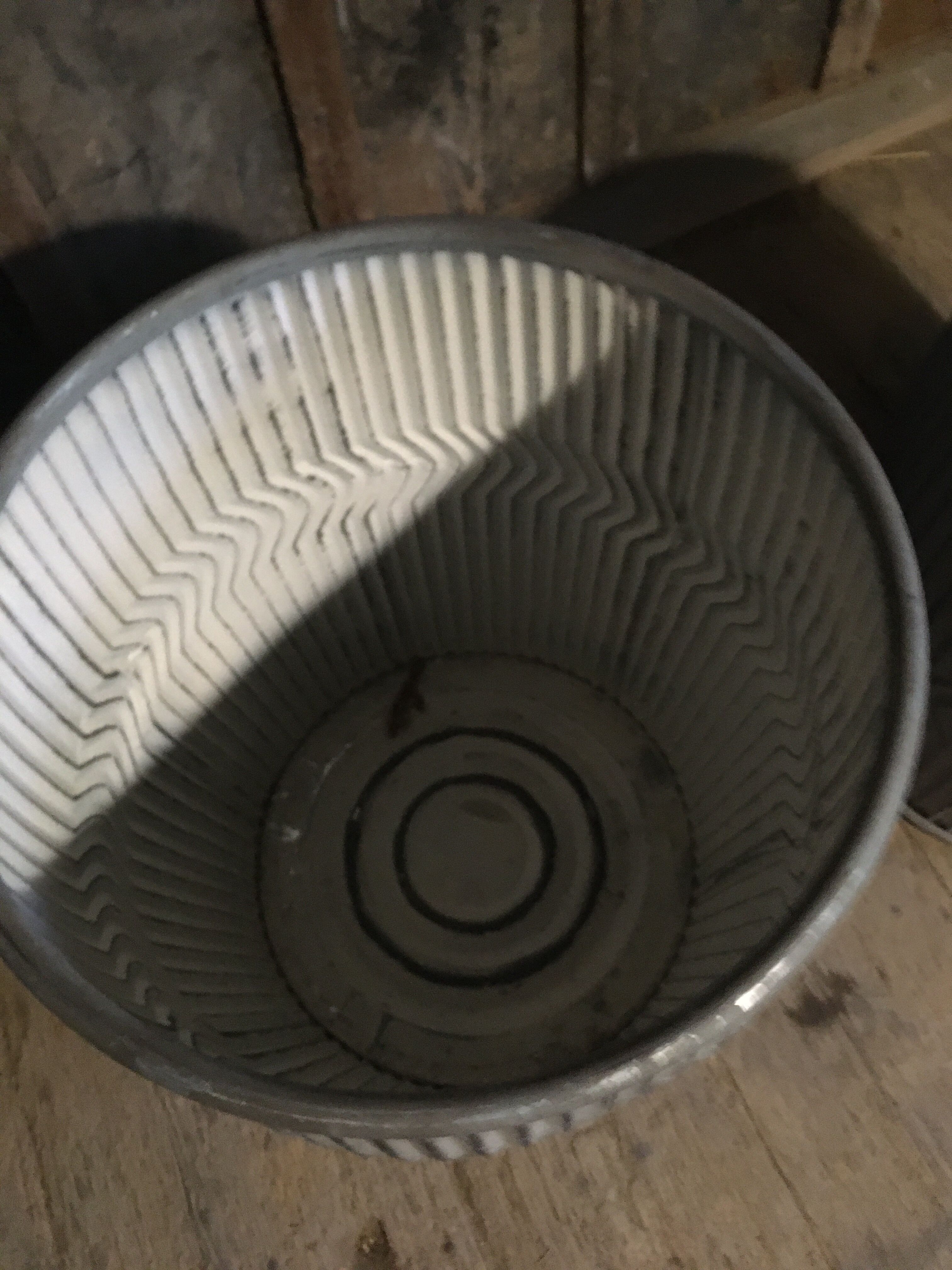 2 Dollytubs plant trays