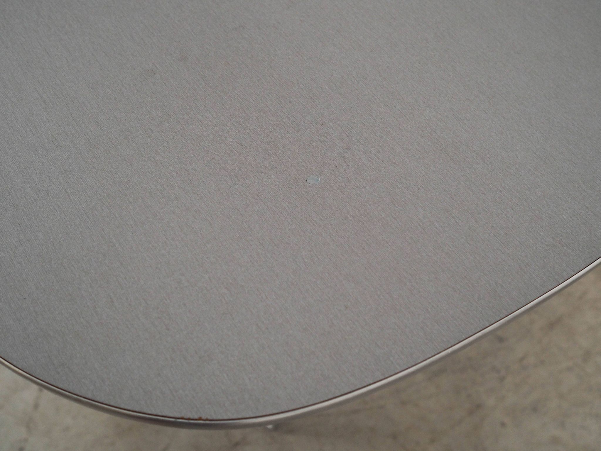 Table, design danois, années 1980, fabriqué au Danemark