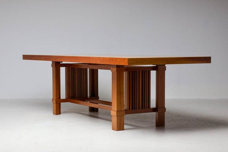 Table Frank Lloyd Wright ‘608 Taliesin’ + four Mackintosh chairs “309 Ingram”