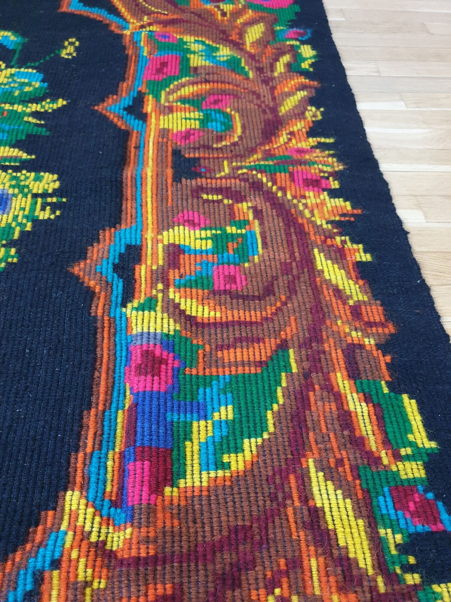 The bee rug, amazing vintage romanian wool rug, elegant romantic, bohemian design, rustic eclectic