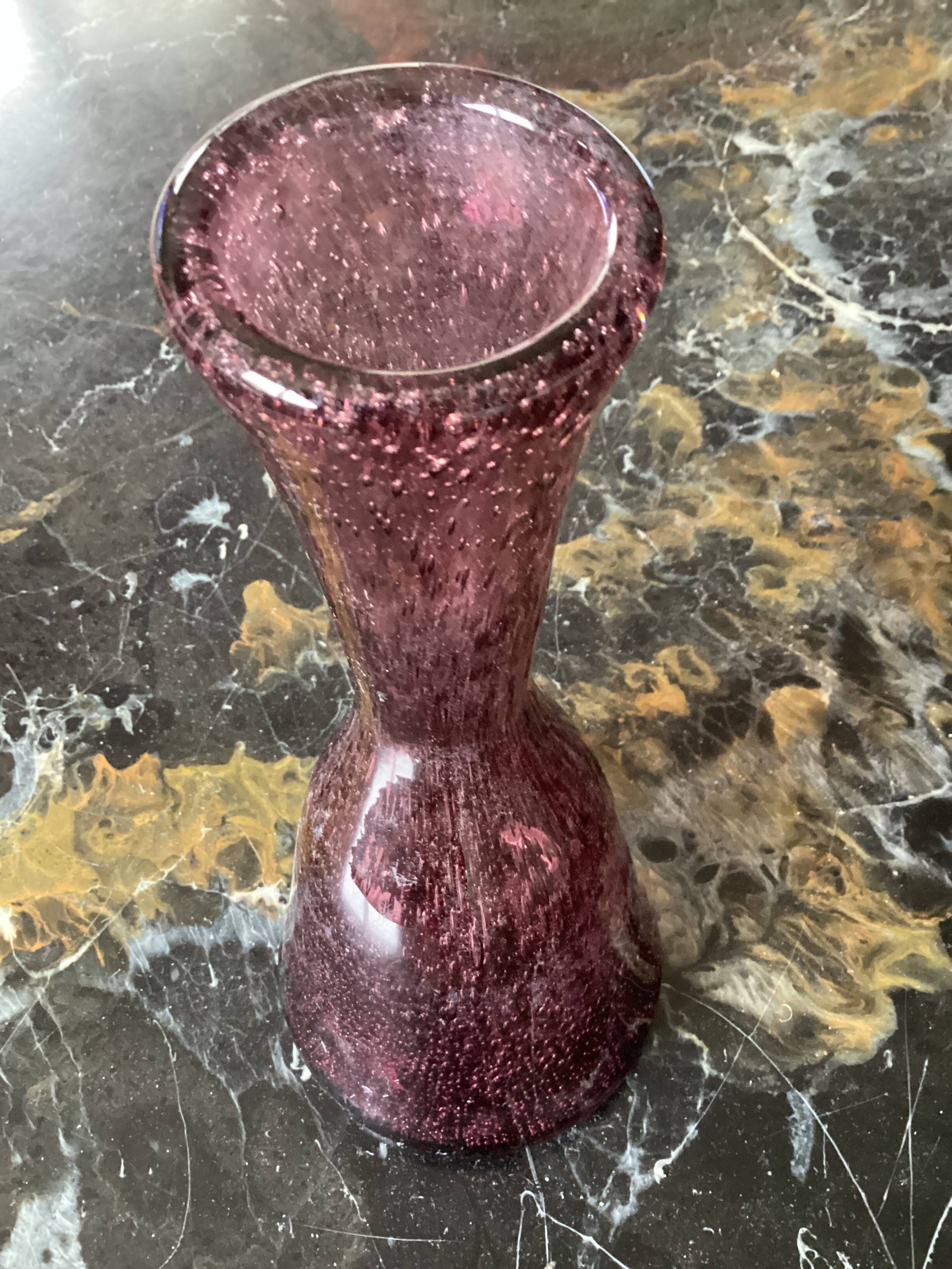 Mouth-blown glass vase Dimension: height -28 cm- diameter low-11cm-