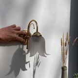 Flower wall lamp in glass and gilded metal