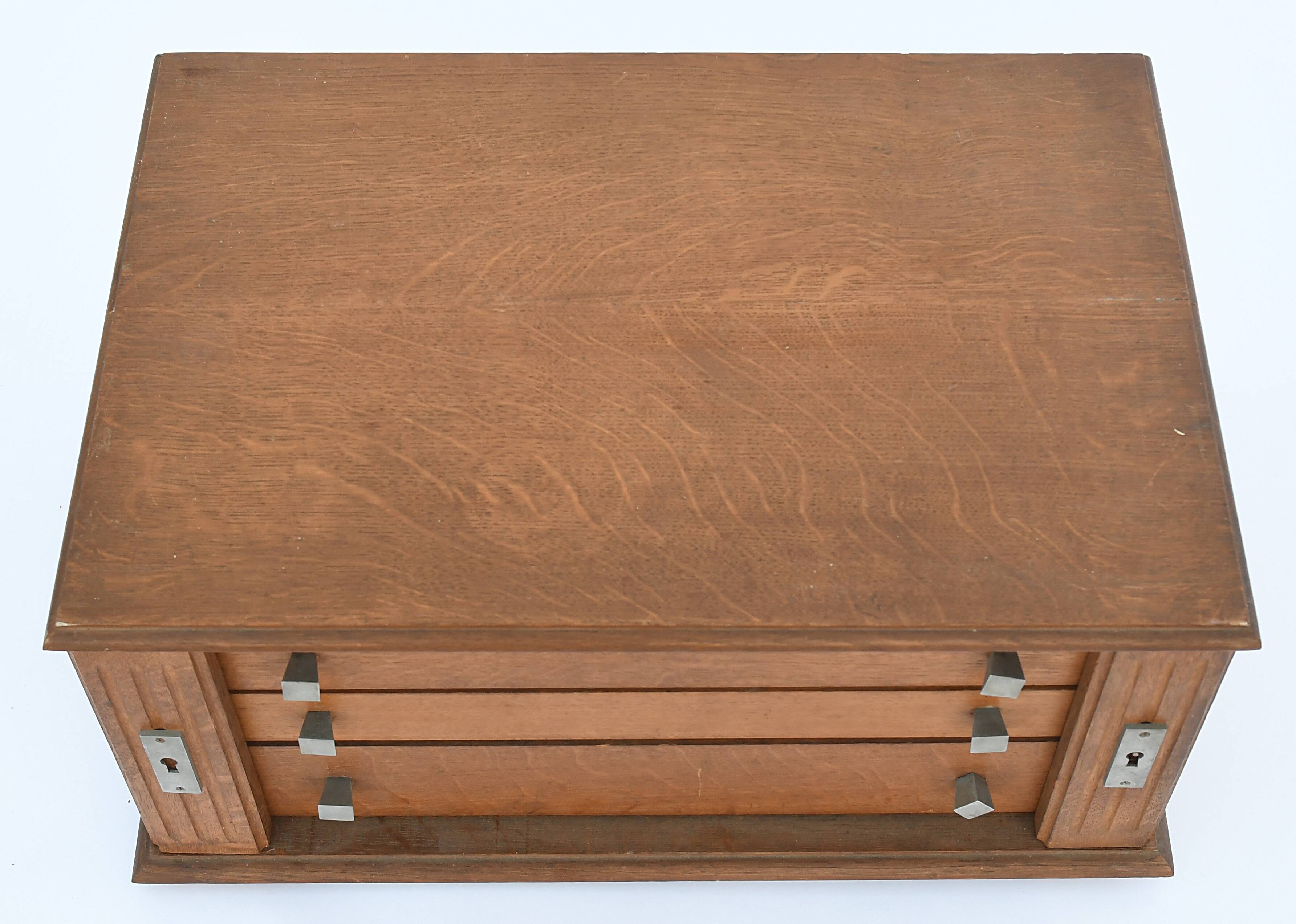 Empty household box