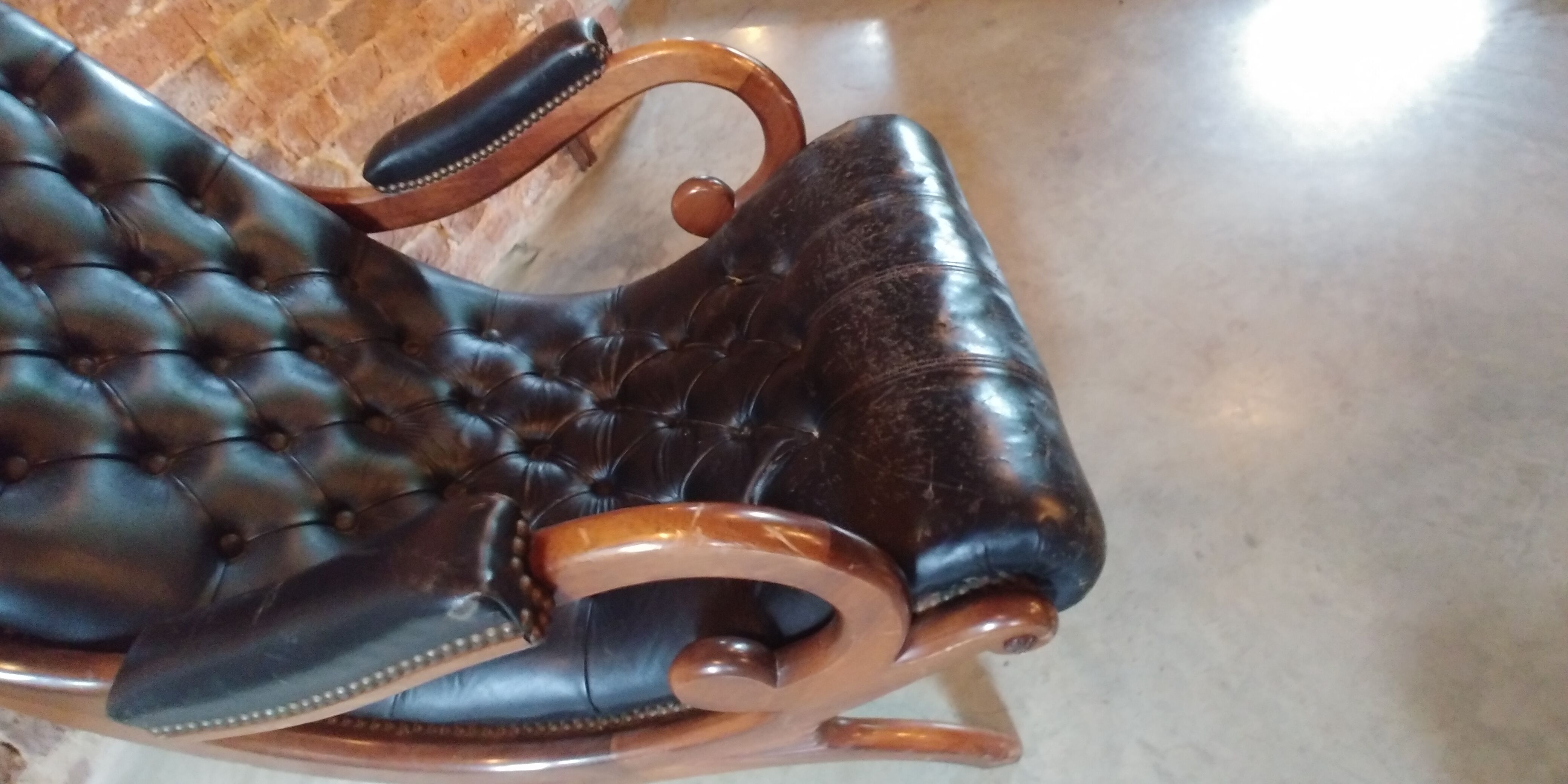 Chesterfield Victoria