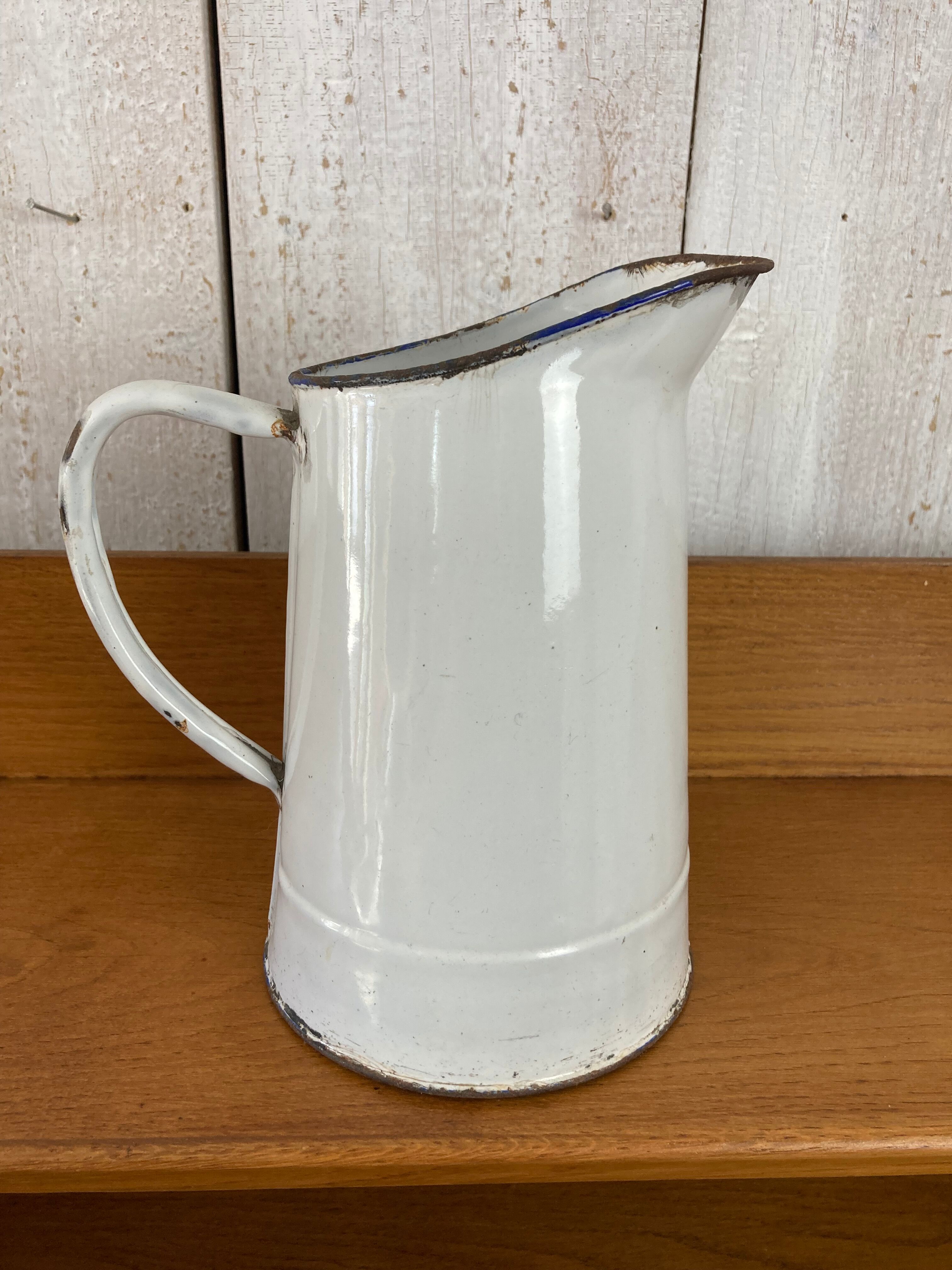 Enamelled pitcher