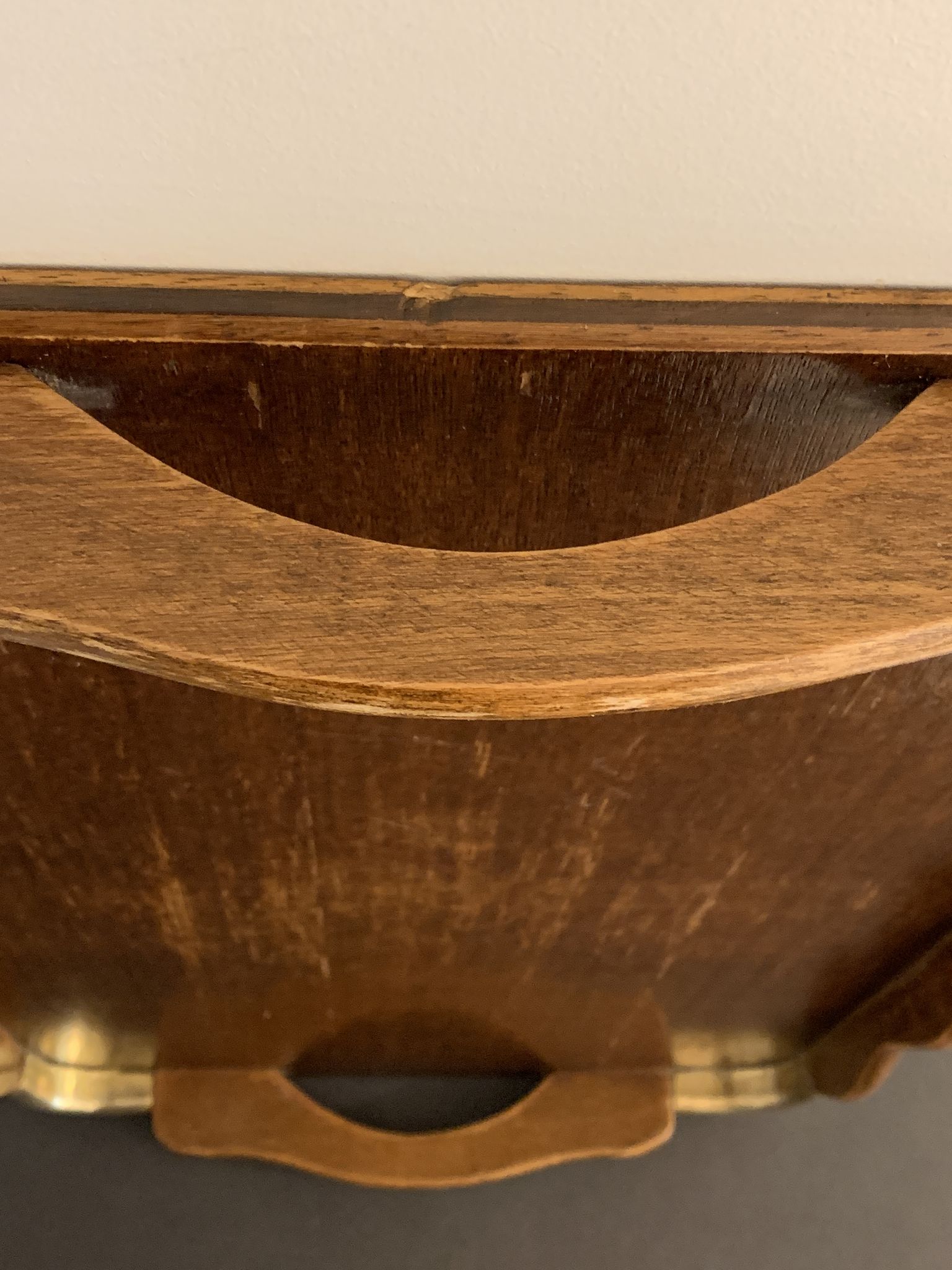 Plateau de service ancien en bois et laiton 61 x 38 cm
