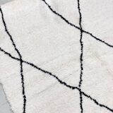 Beni Ouarain Moroccan Berber rug with black diamonds 2.36x1.65m