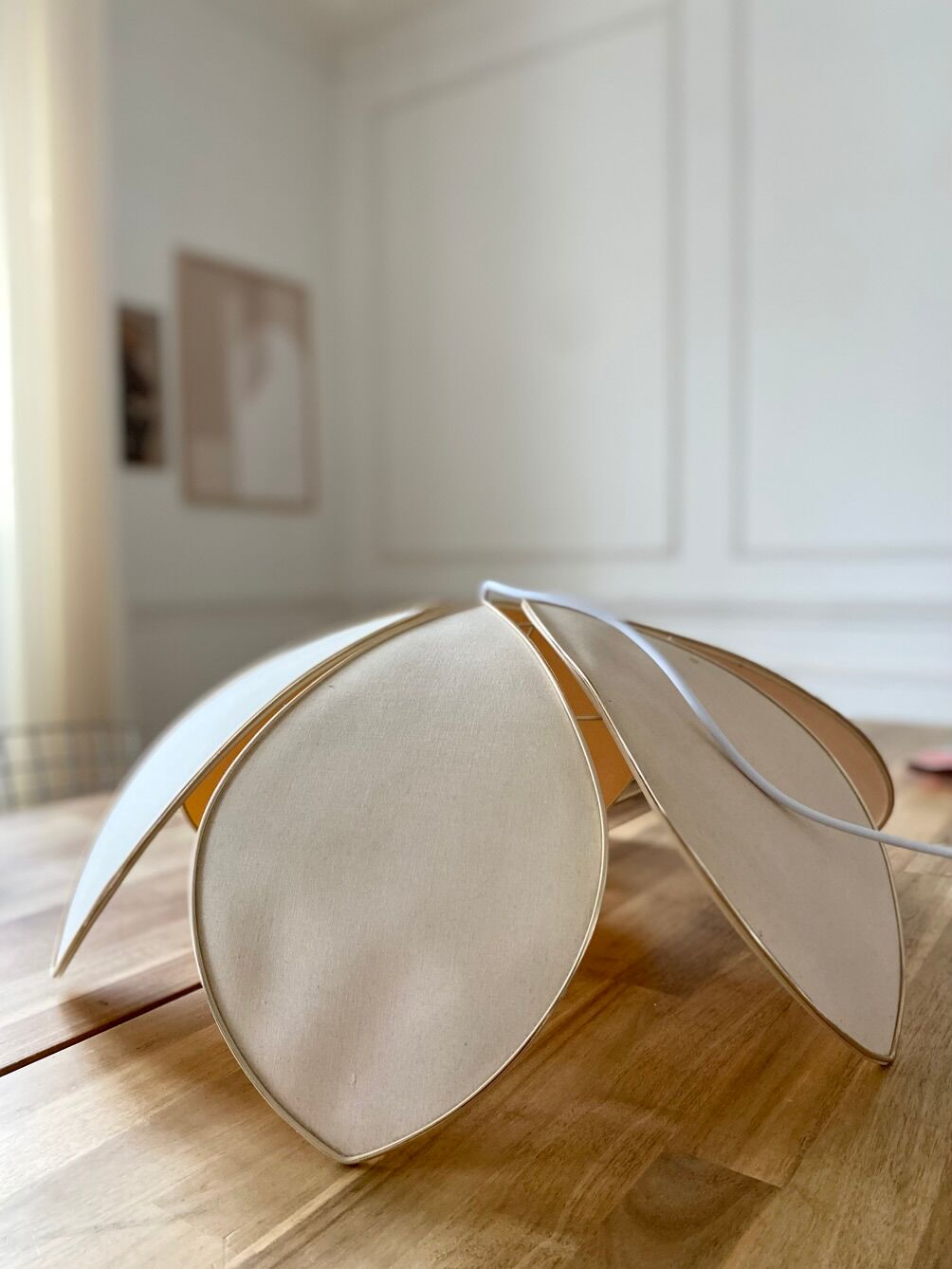 Suspension flowers vintage petals