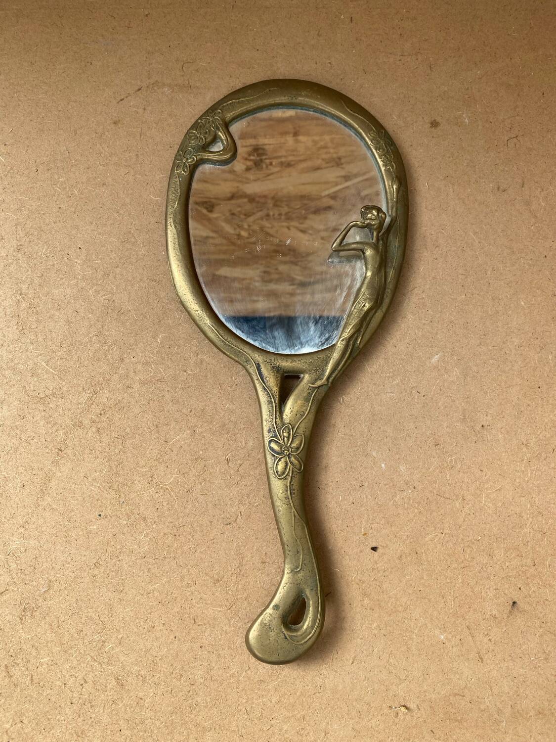 Antique art nouveau mirror face a main gilded bronze vintage flower decor
