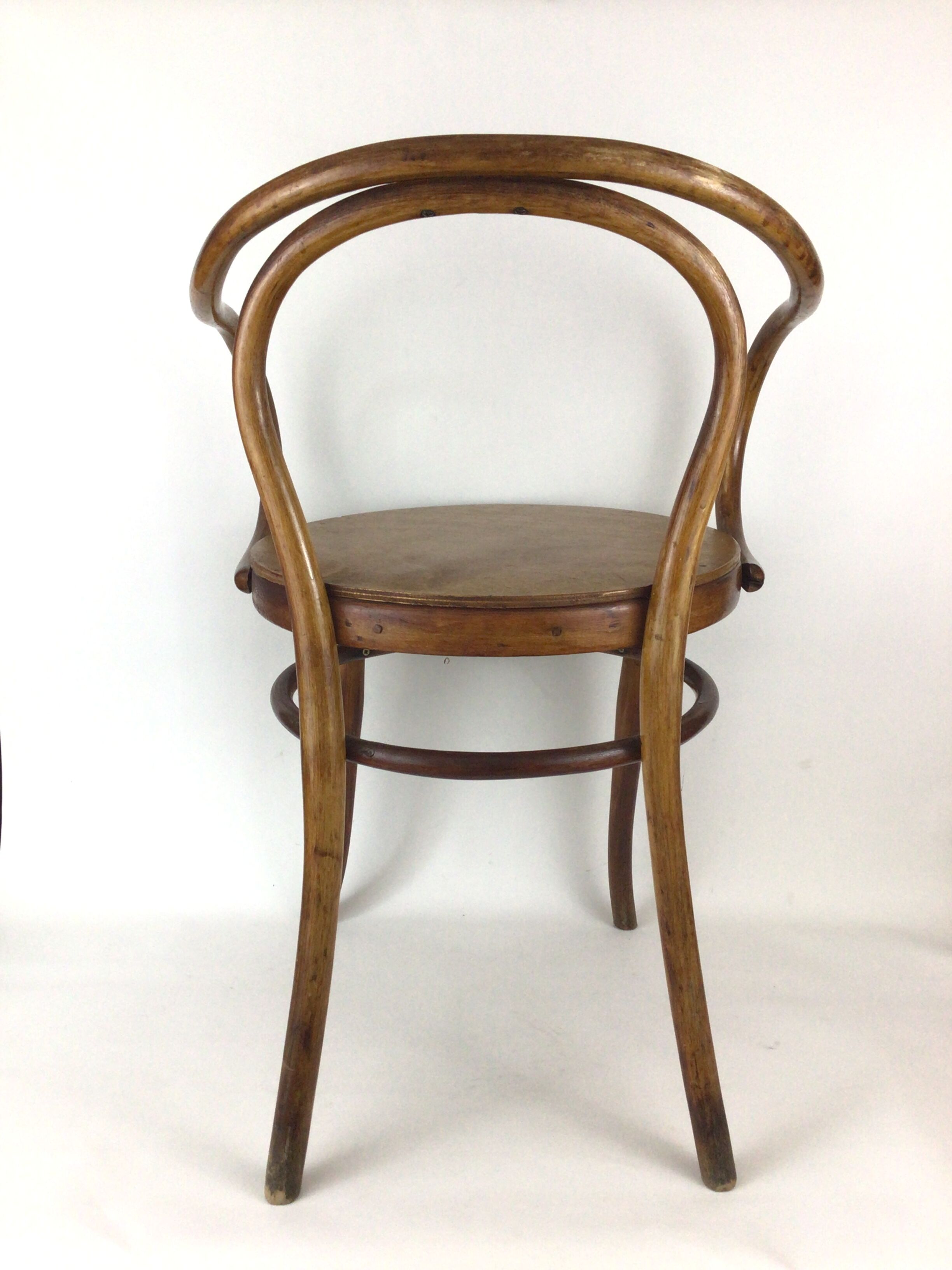Fauteuil en bois courbé dit le Corbusier J&J Kohn