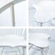Chaise vintage en bois blanc avec dossier à barreaux, style maison de campagne