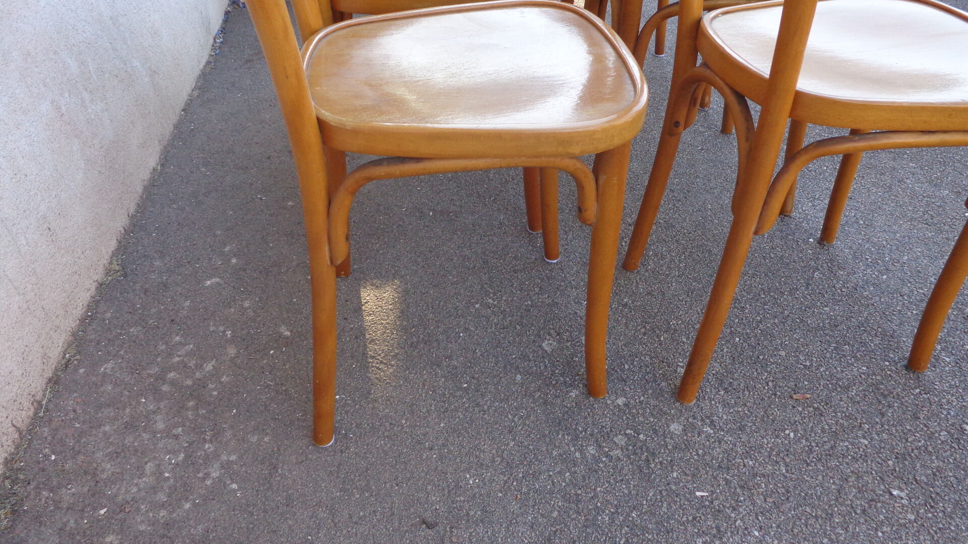 Set of 6 varnished bistro chairs