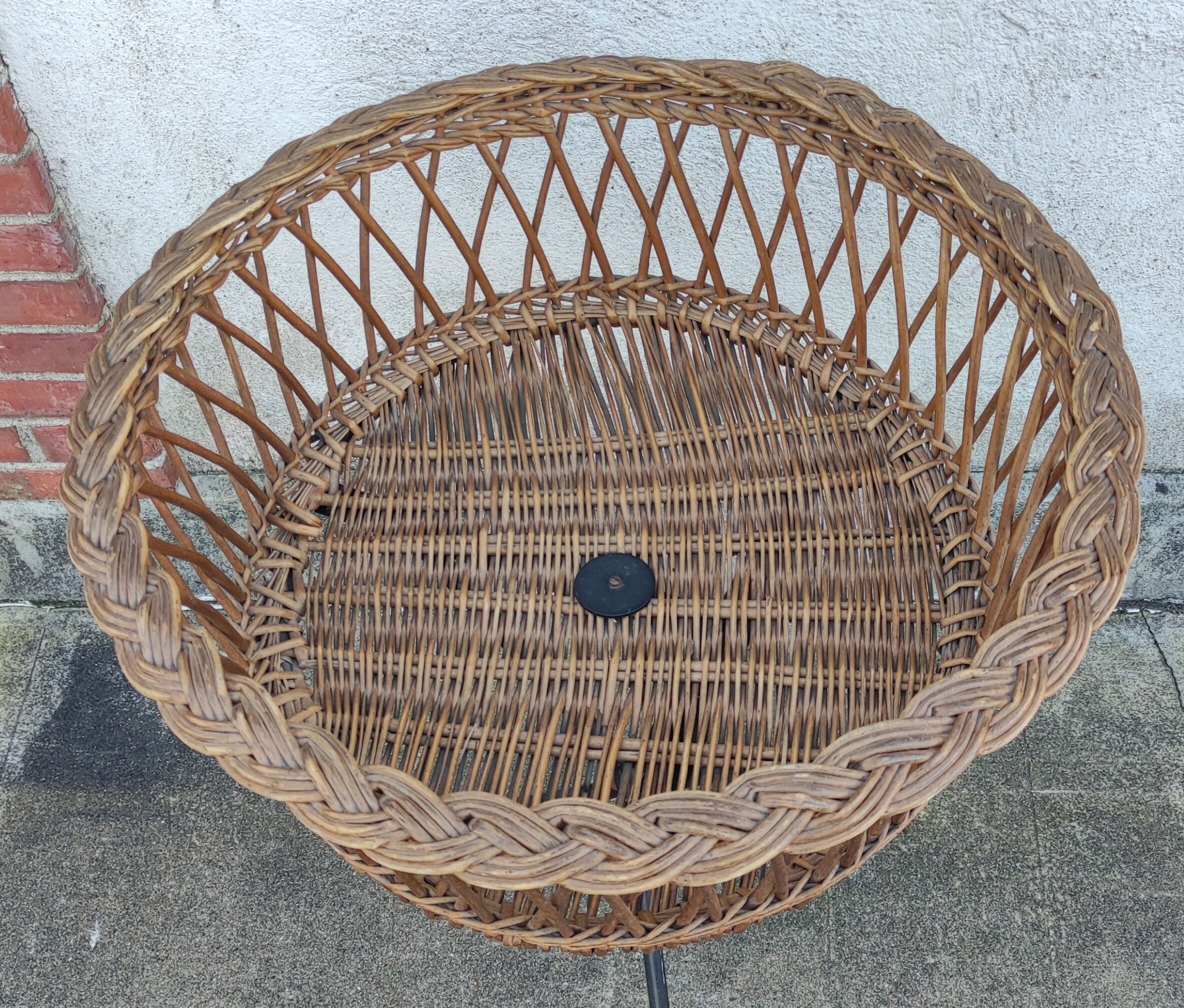 Vintage wicker pan