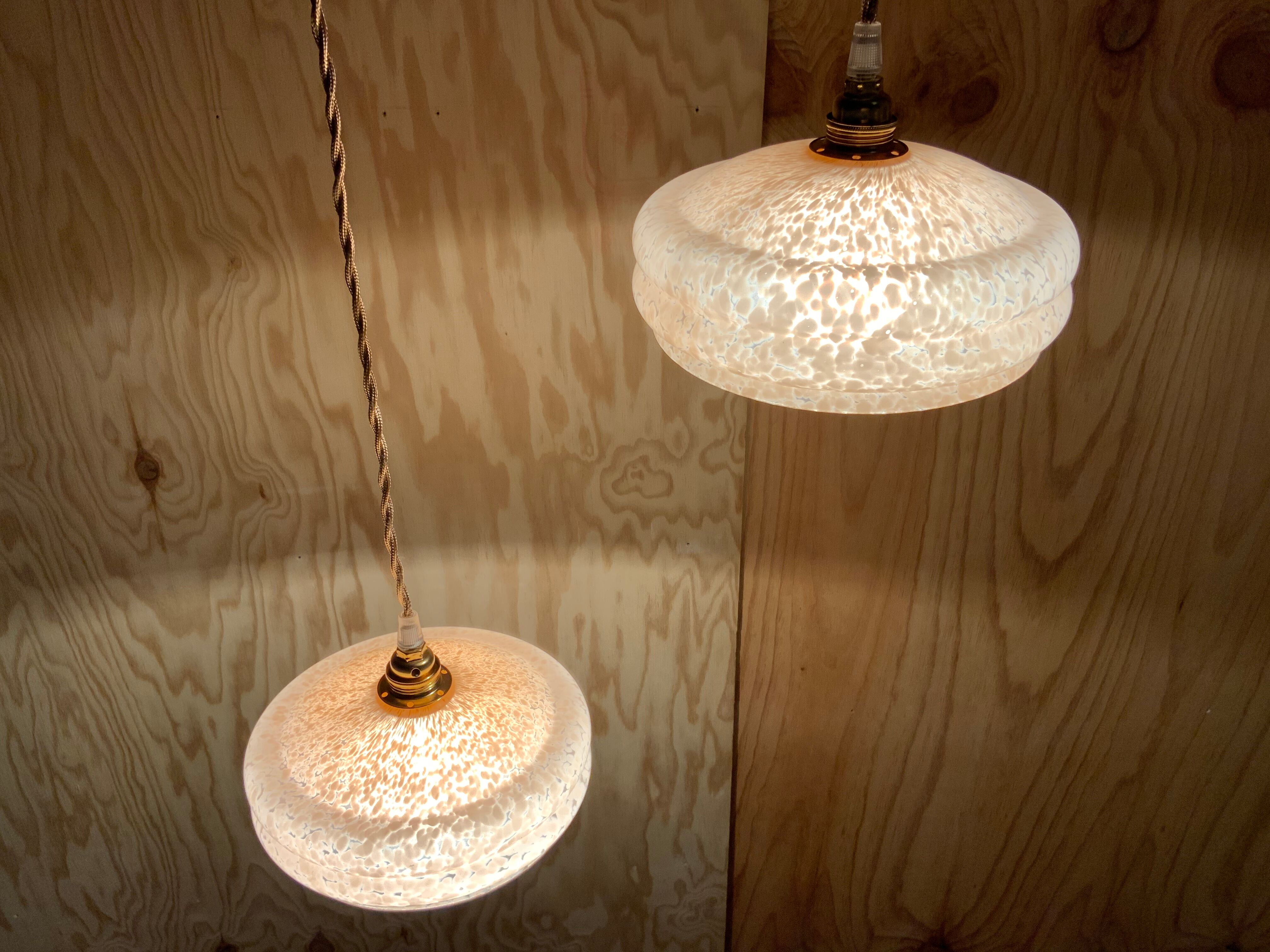 Vintage suspension duo