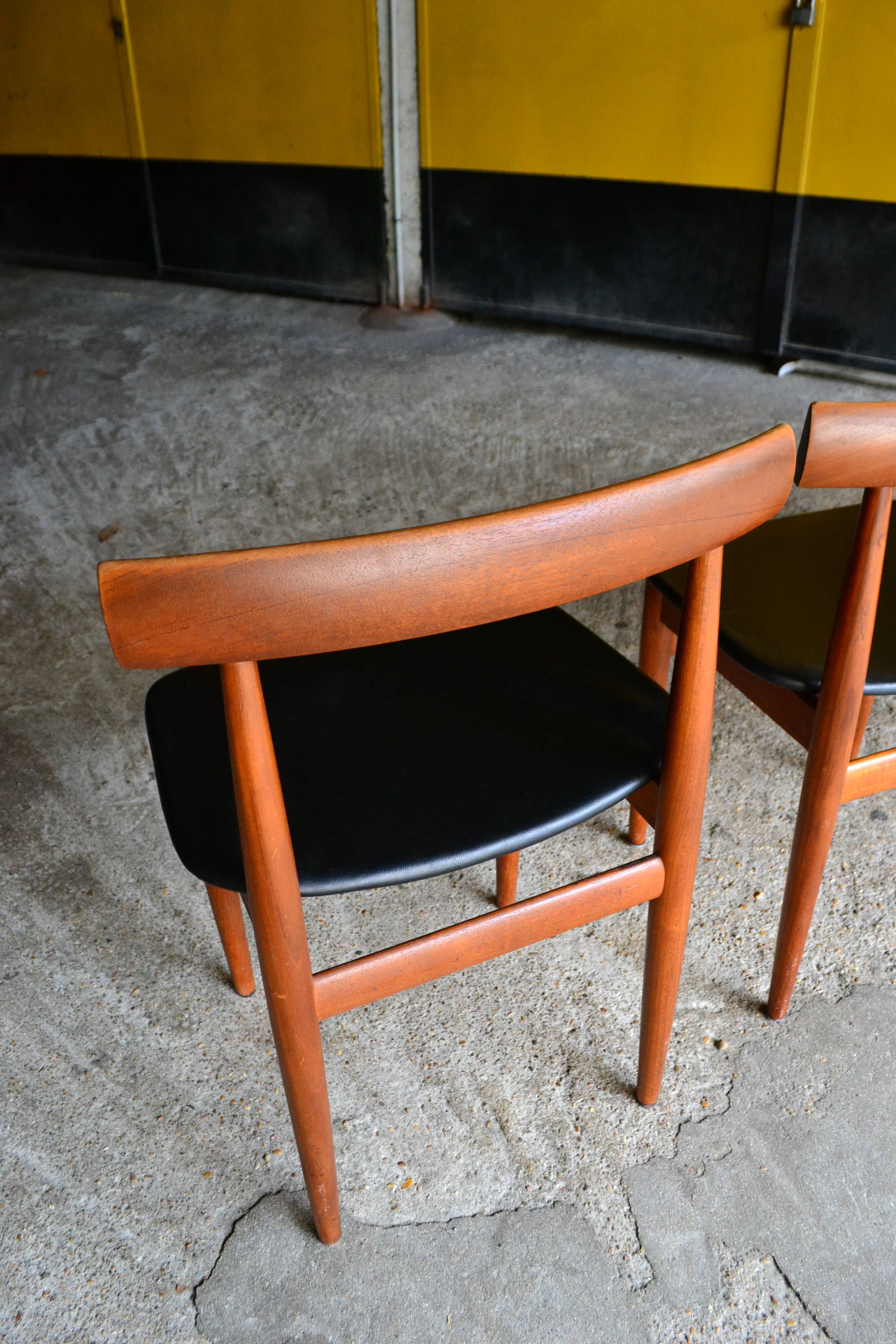 Set of 4 chairs by Hans Olsen for Frem Rojle.