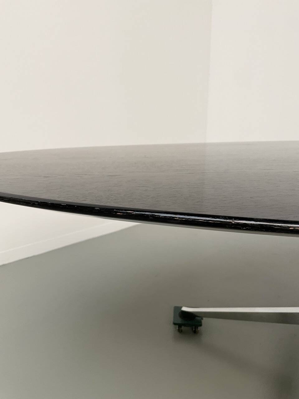 Knoll 244 cm conference or dining table
